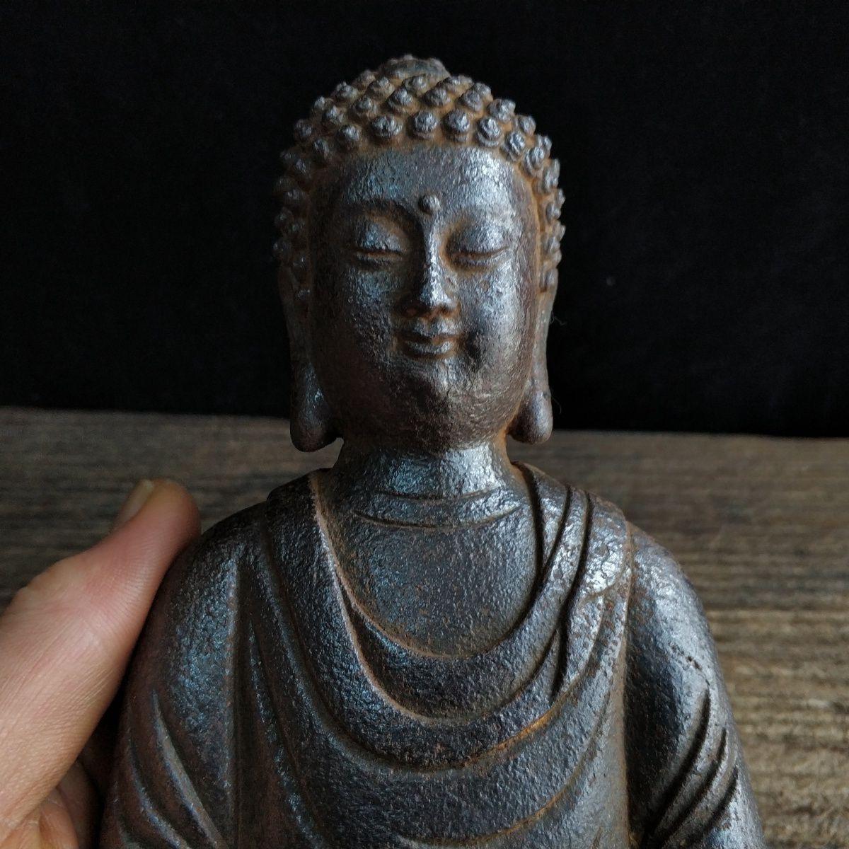 19th Century  Asian Iron Sitting Buddha Sculpture For Sale 4