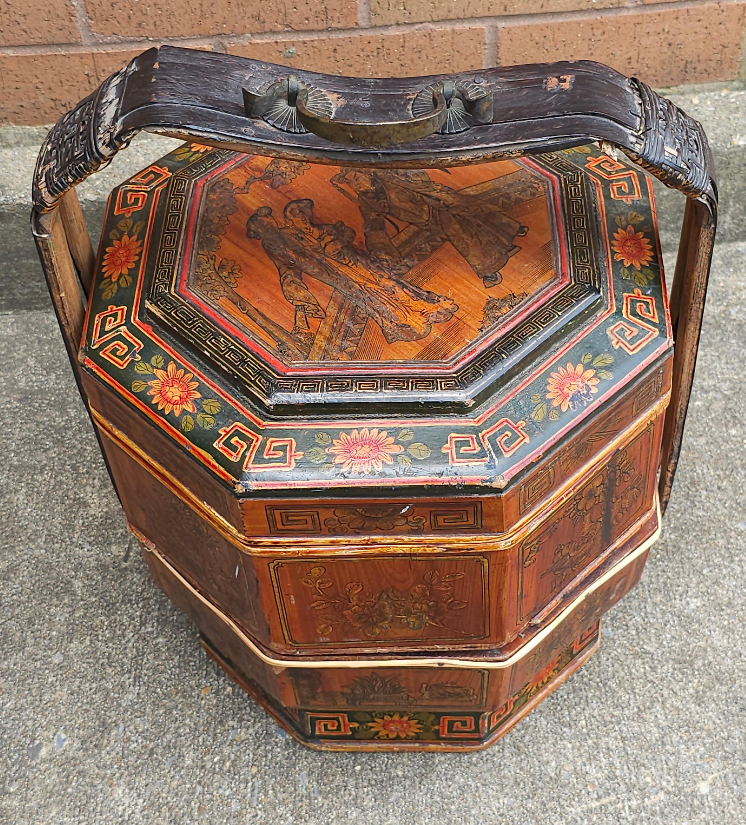 Chinese Export 19th Century Asian Two-Tier Lacquered And Decorated Handled Basket For Sale