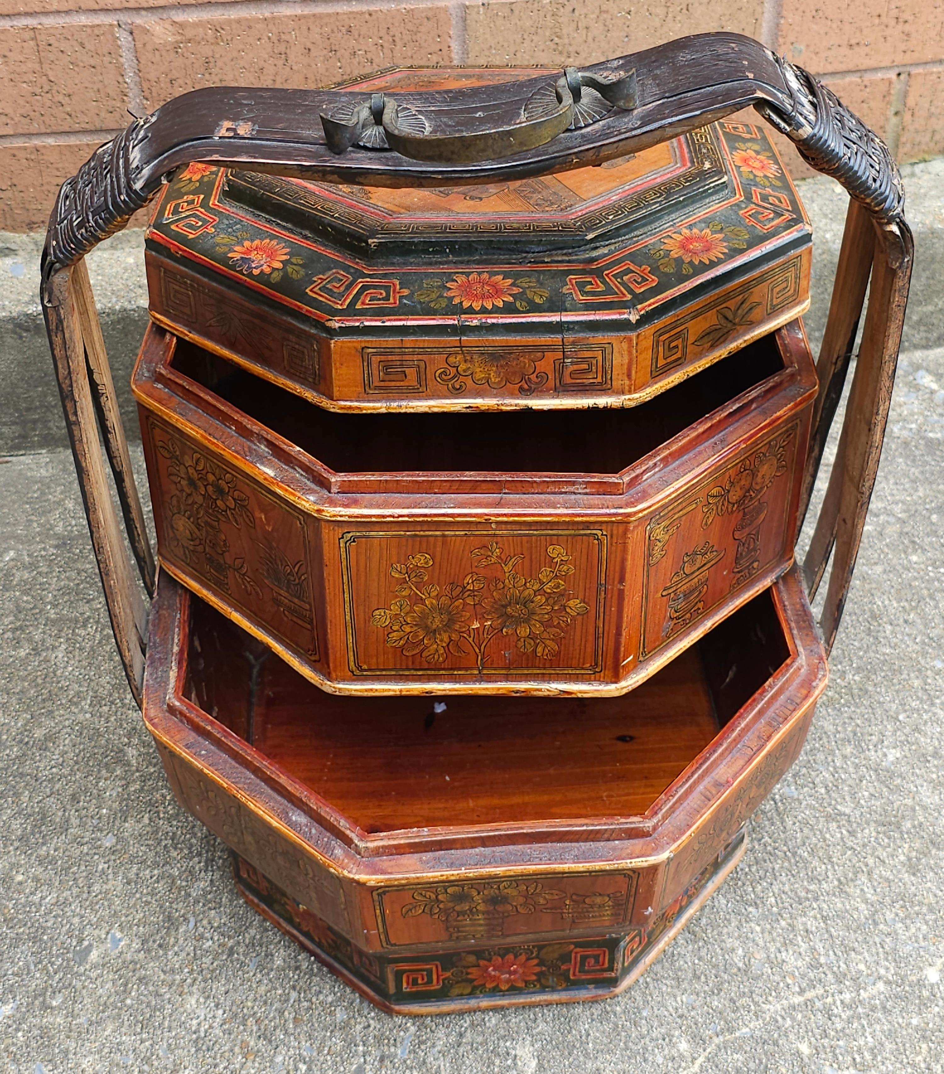 19th Century Asian Two-Tier Lacquered And Decorated Handled Basket In Good Condition For Sale In Germantown, MD