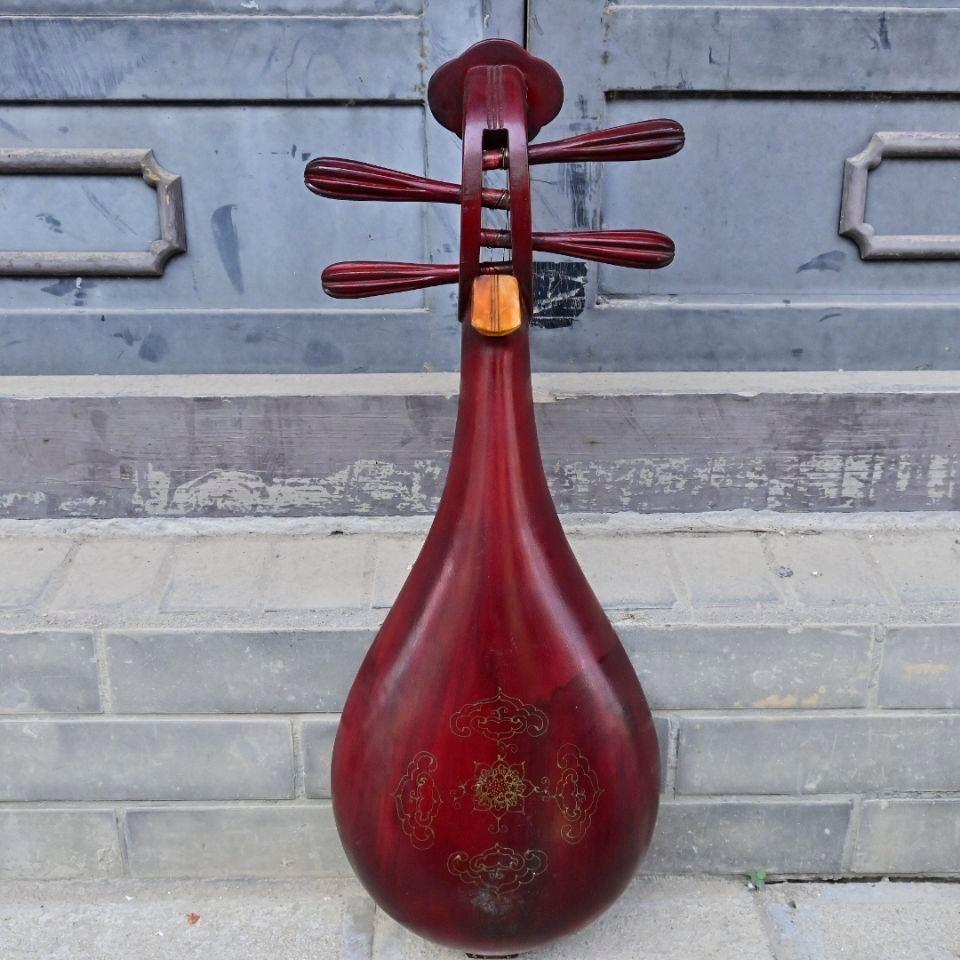 Asiatische Holzlackiertes Musikinstrument-Pfeifen mit Drachen-Löwen-Muster aus dem 19. Jahrhundert im Angebot 5