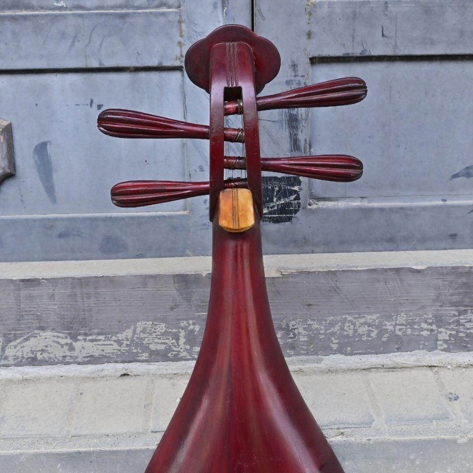 Asiatische Holzlackiertes Musikinstrument-Pfeifen mit Drachen-Löwen-Muster aus dem 19. Jahrhundert im Angebot 6