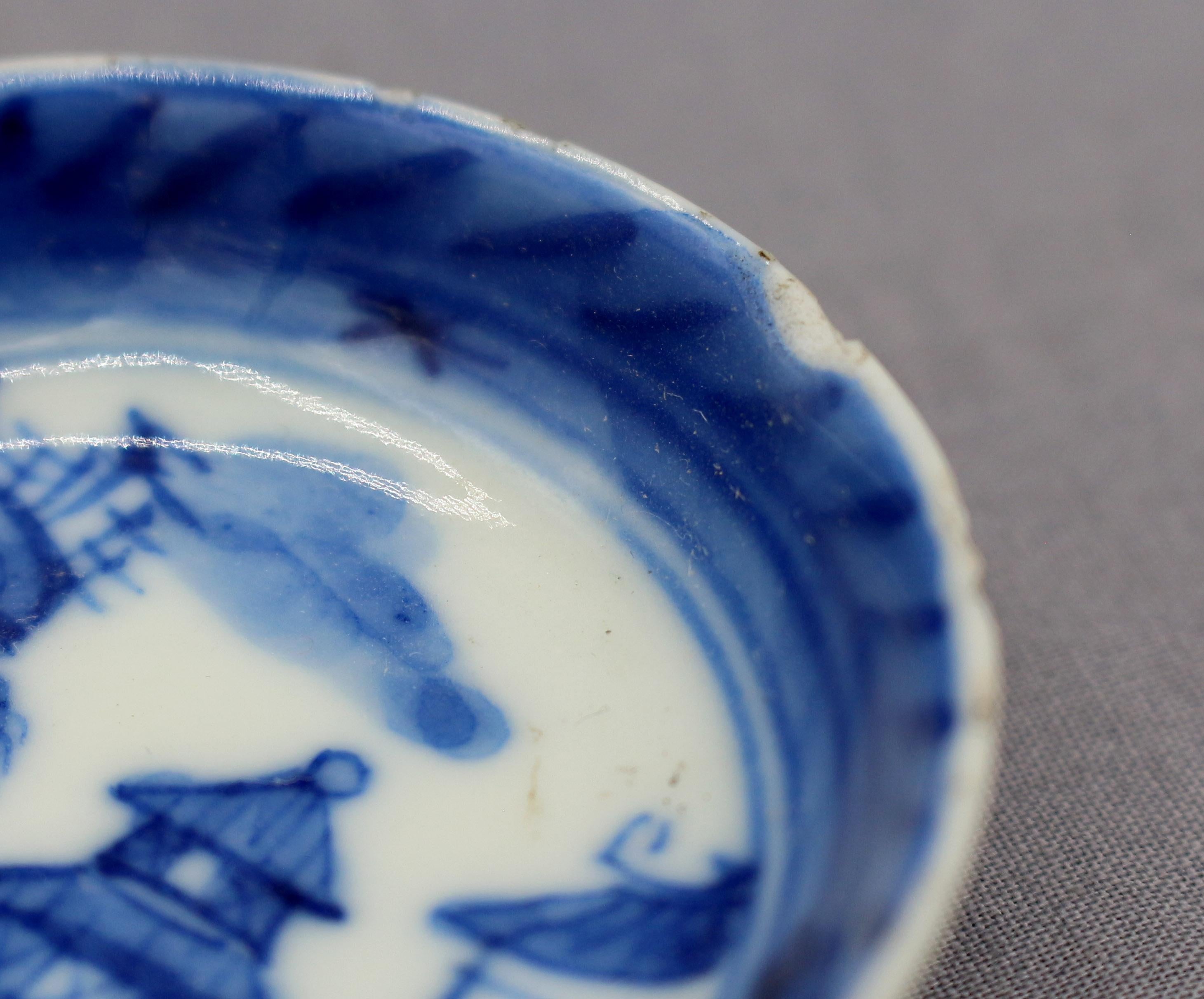 Ensemble assemblée du 19ème siècle de 10 plats à sel en porcelaine, exporté de Chine Bon état - En vente à Chapel Hill, NC