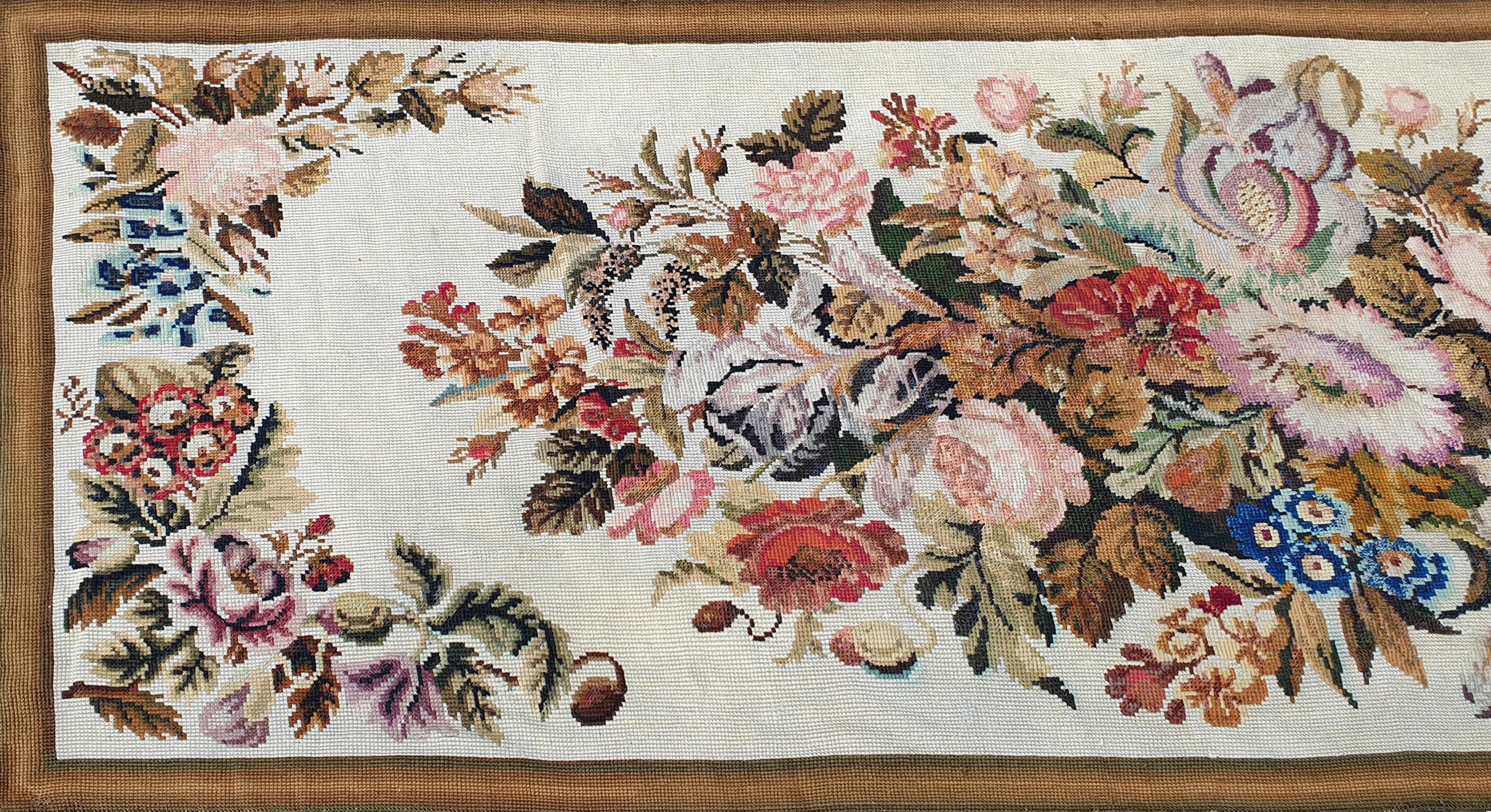 Au Petit Point-Teppich aus dem 19. Jahrhundert - N° 883 (Wolle) im Angebot
