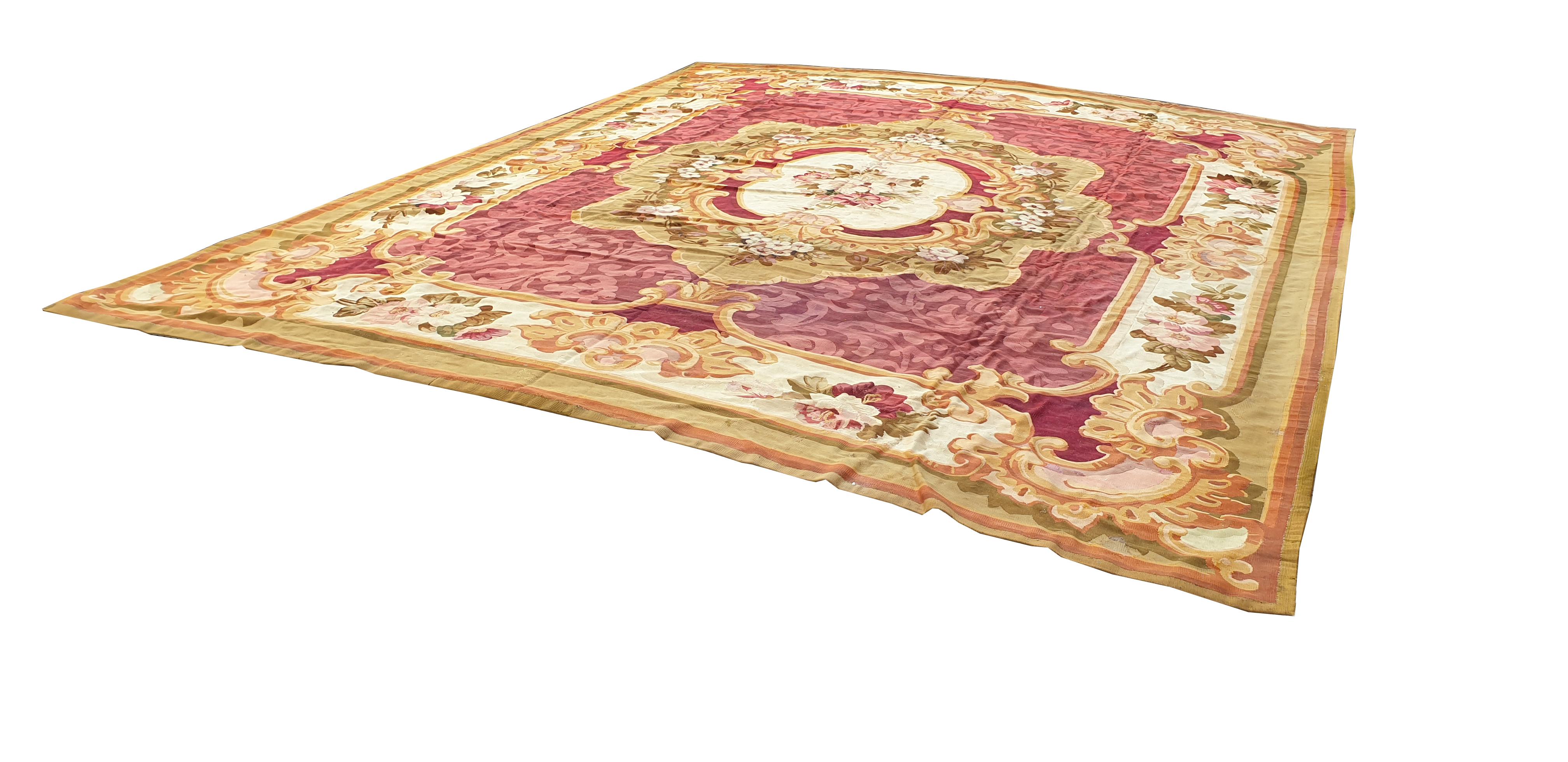 19th century Aubusson carpet (napoleon 3) - N 910

Close to the Eiffel Tower, We are a family business specialized in the purchase, sale and expertise of
tapestries, carpets, kilims and textiles old, modern and contemporary.
We work for private