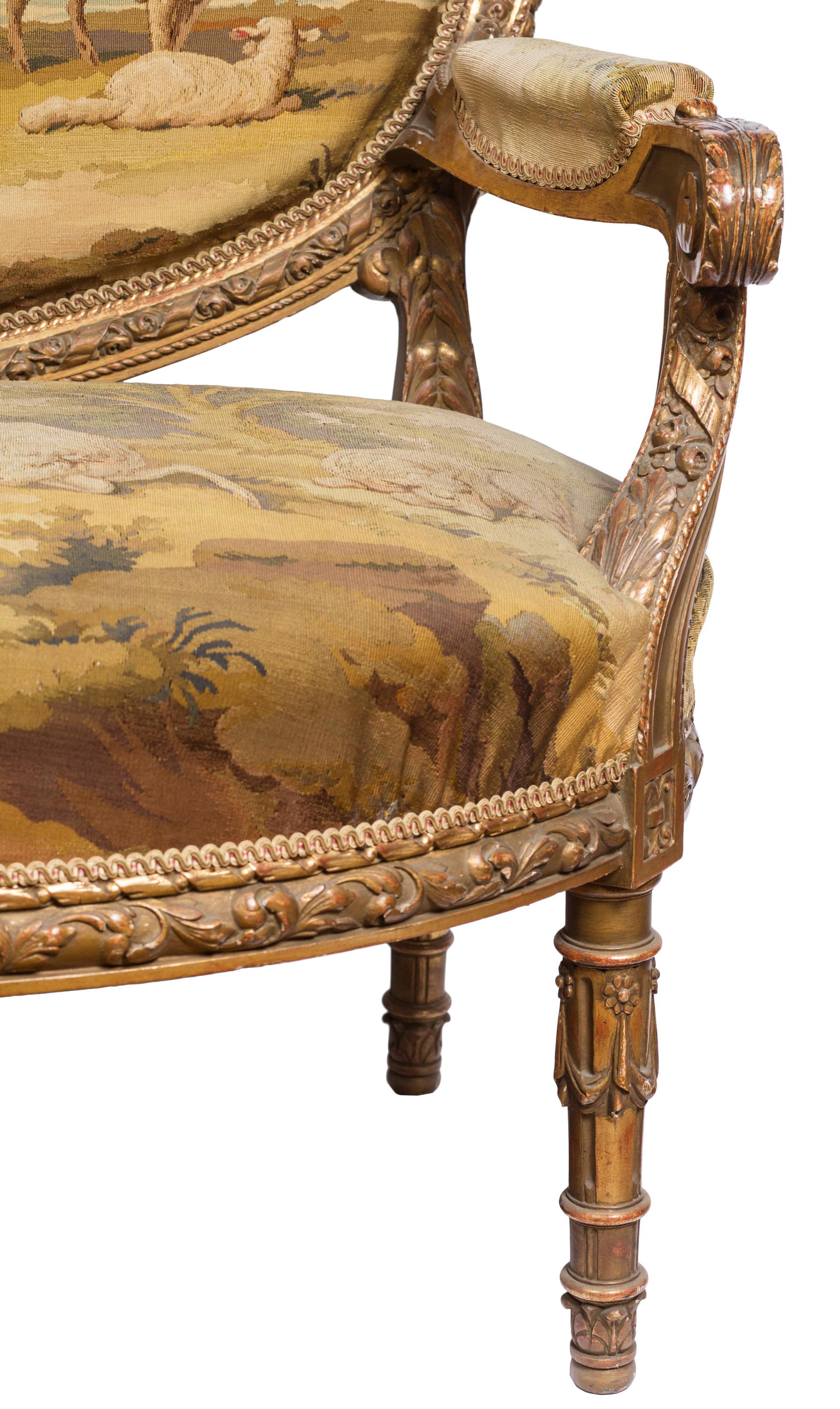 19. Jahrhundert, Aubusson-Salonsuite aus vergoldetem Holz mit Sofa und Sesselpaar (Geschnitzt) im Angebot