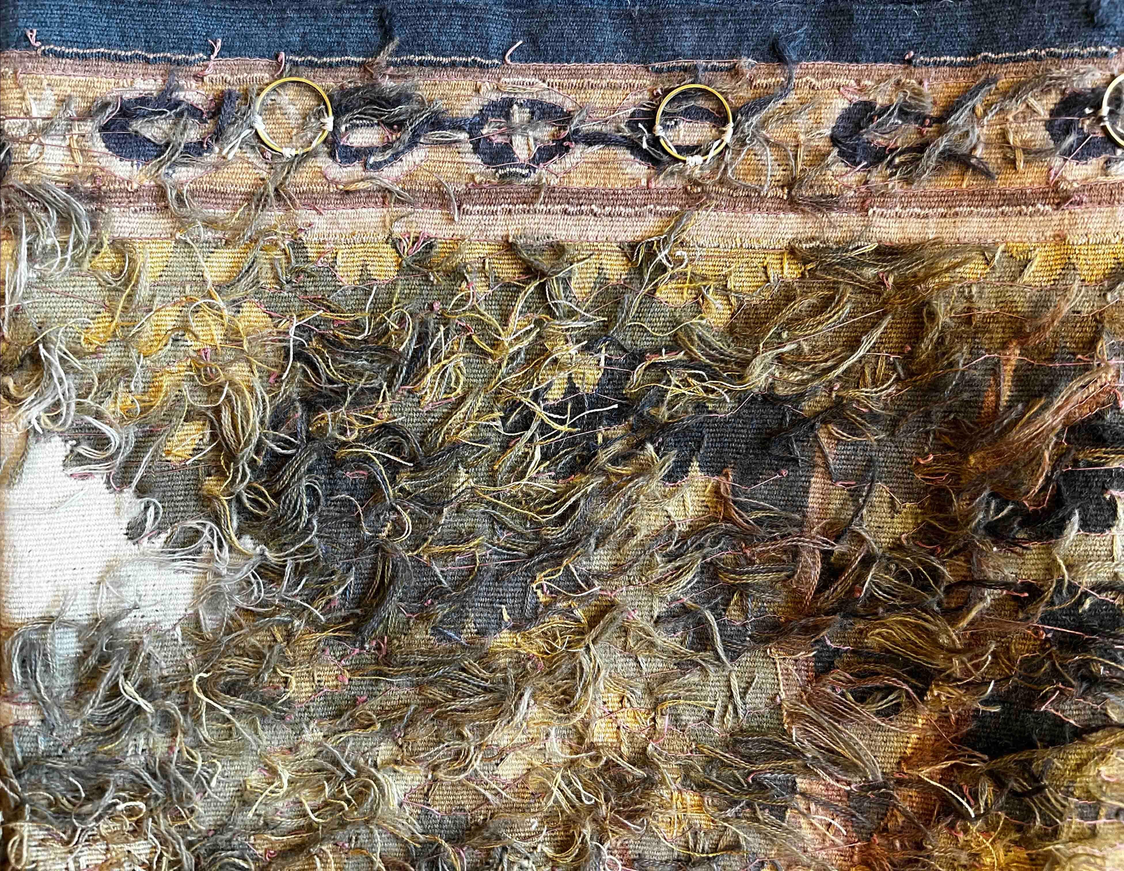 Tapisserie d'Aubusson du 19ème siècle, scène de chasse - N° 1205

Grâce à notre atelier de restauration-conservation et aussi à notre savoir-faire, 
nous avons le plaisir de vous présenter des œuvres d'art en tissu telles que la tapisserie, 
Tapis