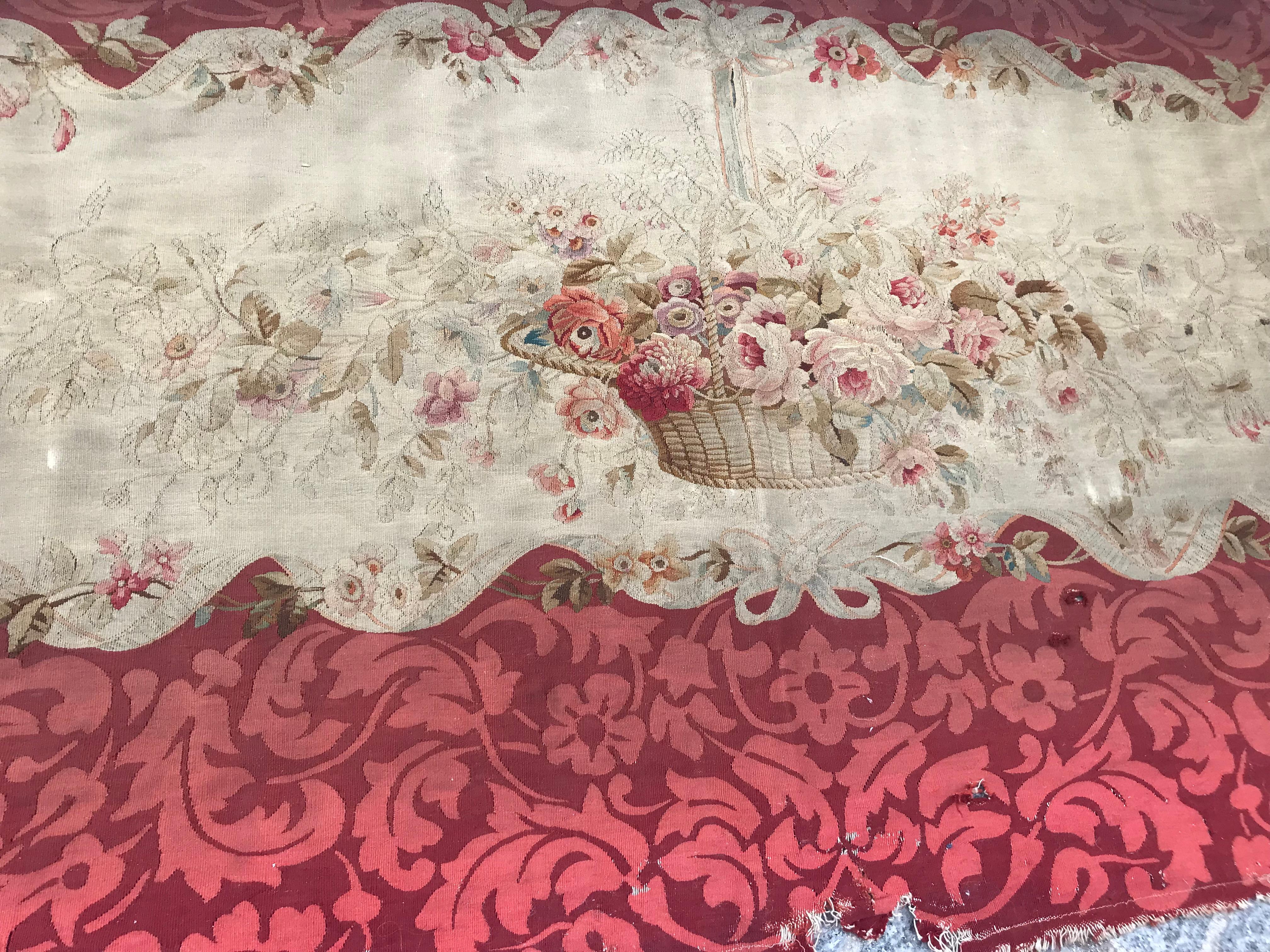 Bobyrug's nice 19th Century Aubusson Tapestry Sofa Cover (Housse de canapé en tapisserie d'Aubusson du 19ème siècle) en vente 2