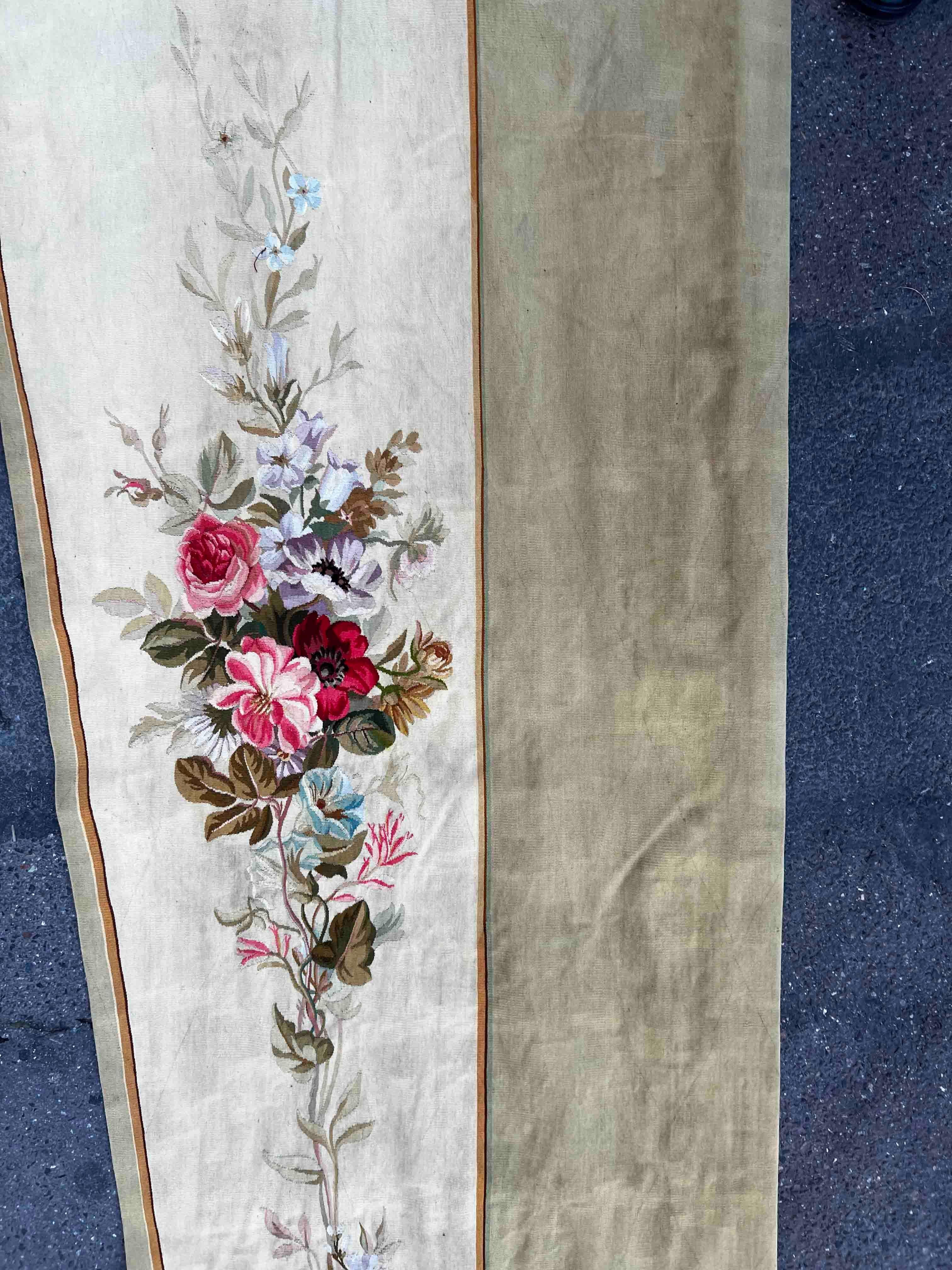 French 19th century Aubusson Tapestry Valance - 327x215 - N° 1357 For Sale