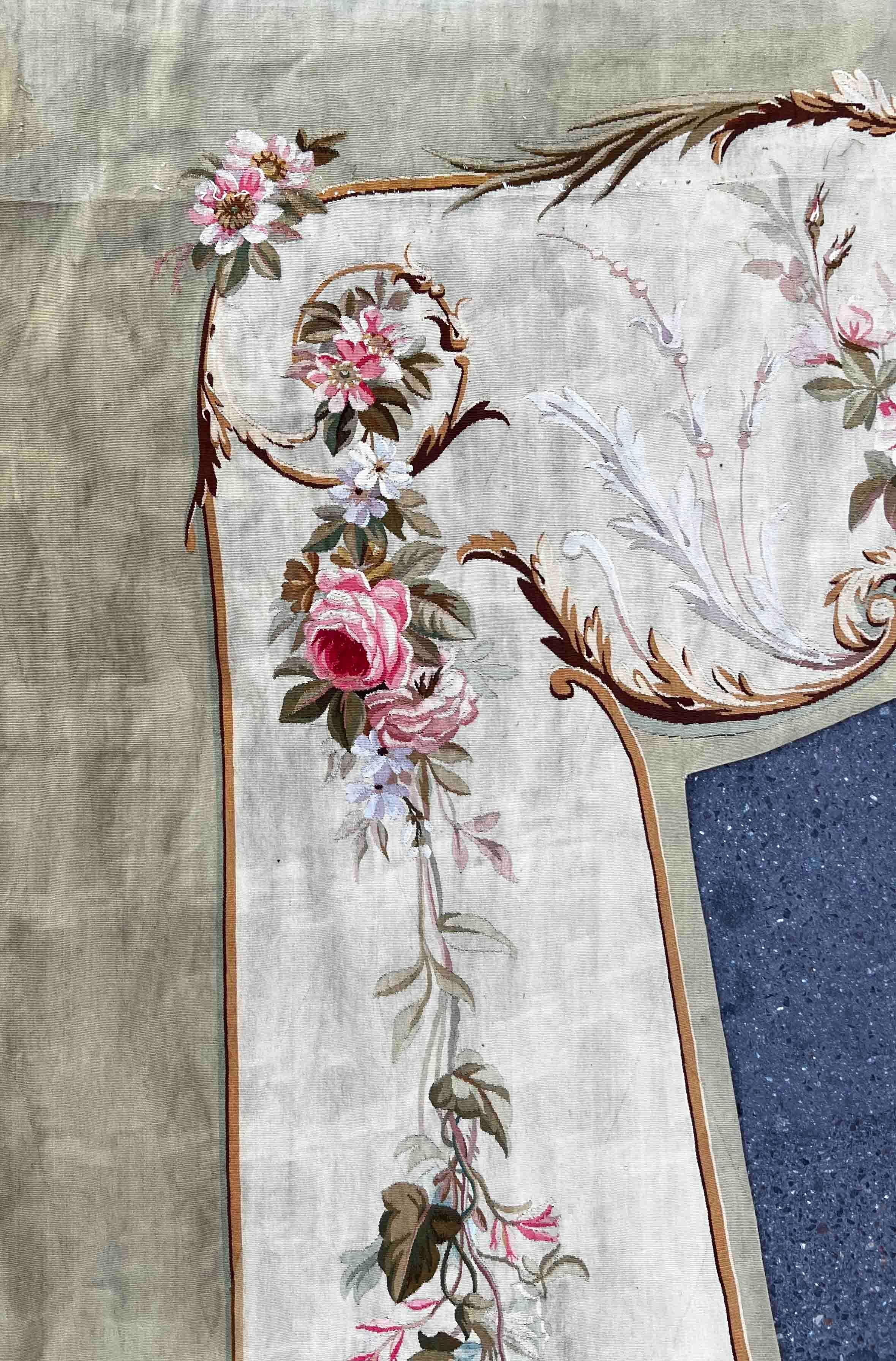 Hand-Woven 19th century Aubusson Tapestry Valance - 327x215 - N° 1357 For Sale