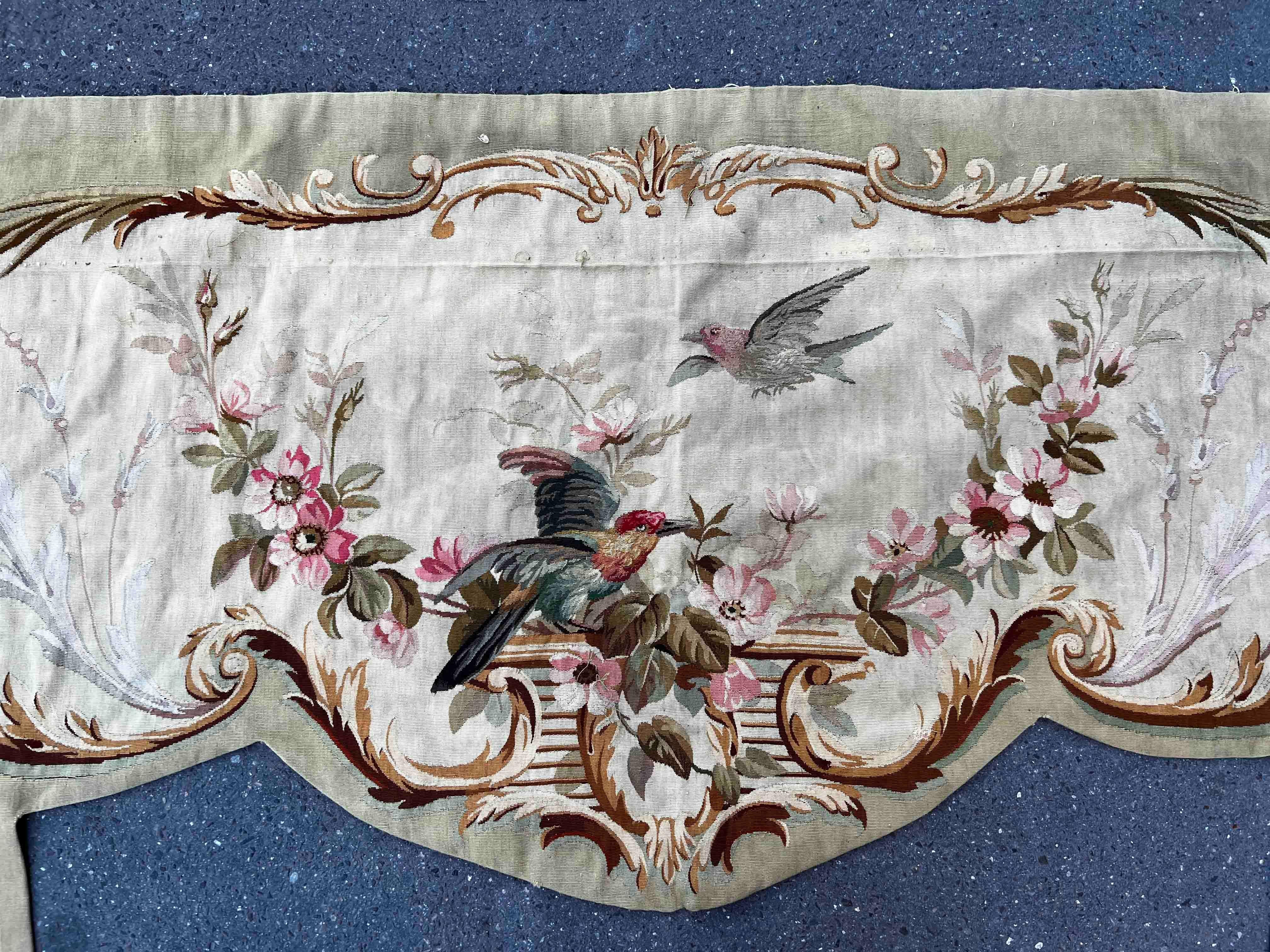 19th century Aubusson Tapestry Valance - 327x215 - N° 1357 For Sale 1
