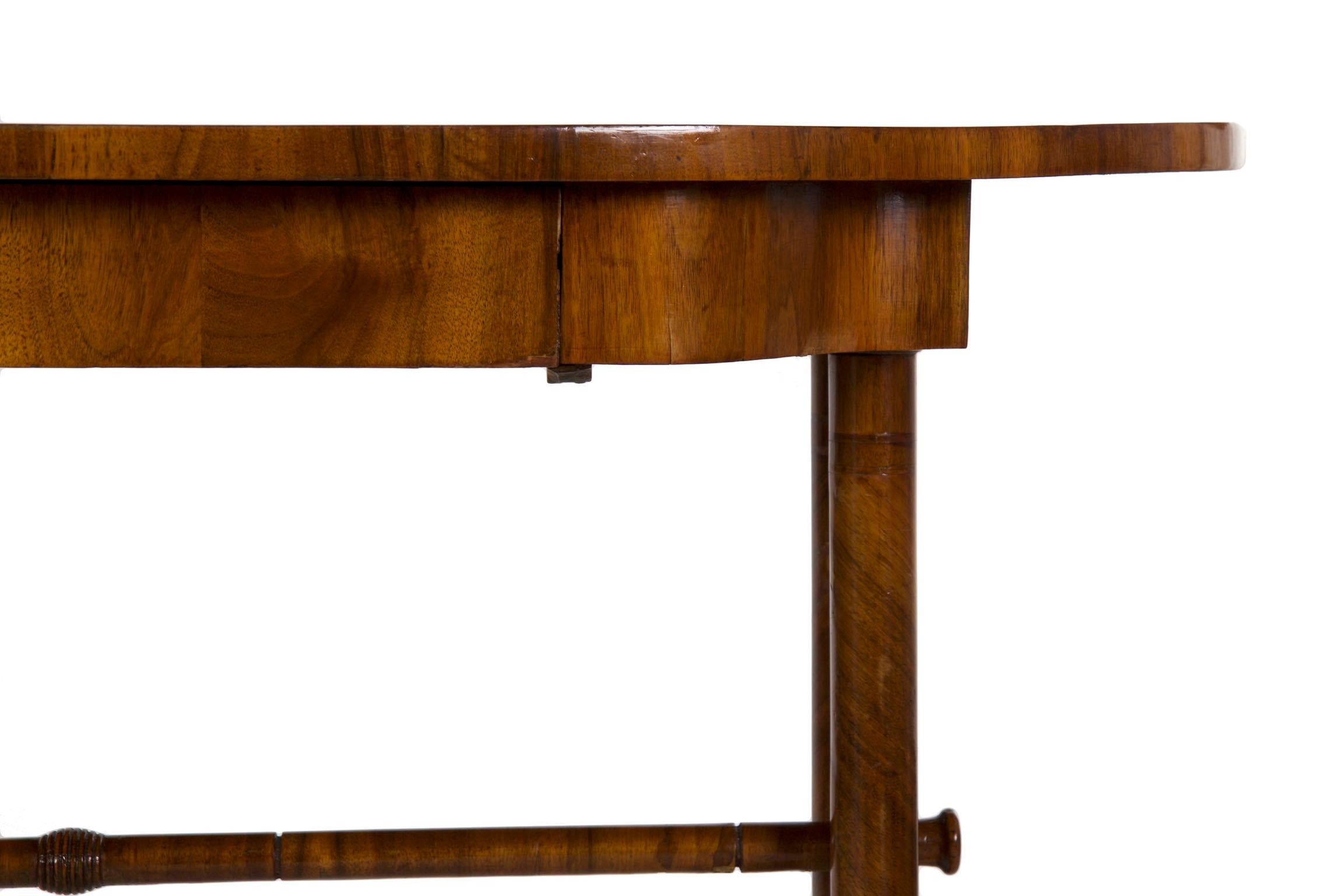 Walnut 19th Century Austrian Biedermeier Antique Writing Table Desk, circa 1825-1845