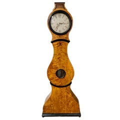 Österreichische Biedermeier-Standuhr aus Ahornholz aus dem 19. Jahrhundert