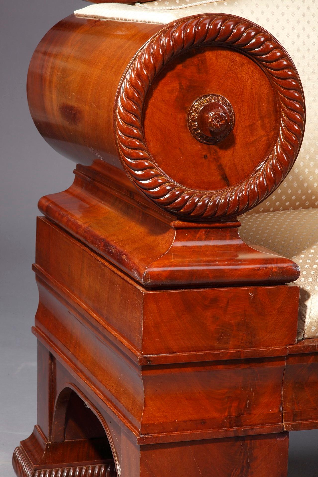19th Century Austrian Biedermeier Mahogany Sofa For Sale 2