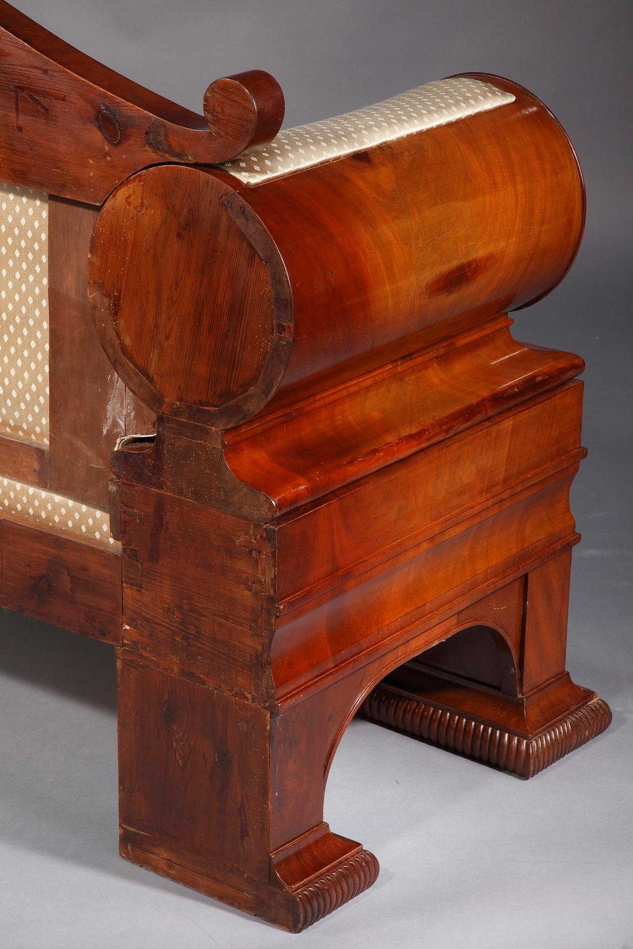 19th Century Austrian Biedermeier Mahogany Sofa For Sale 3
