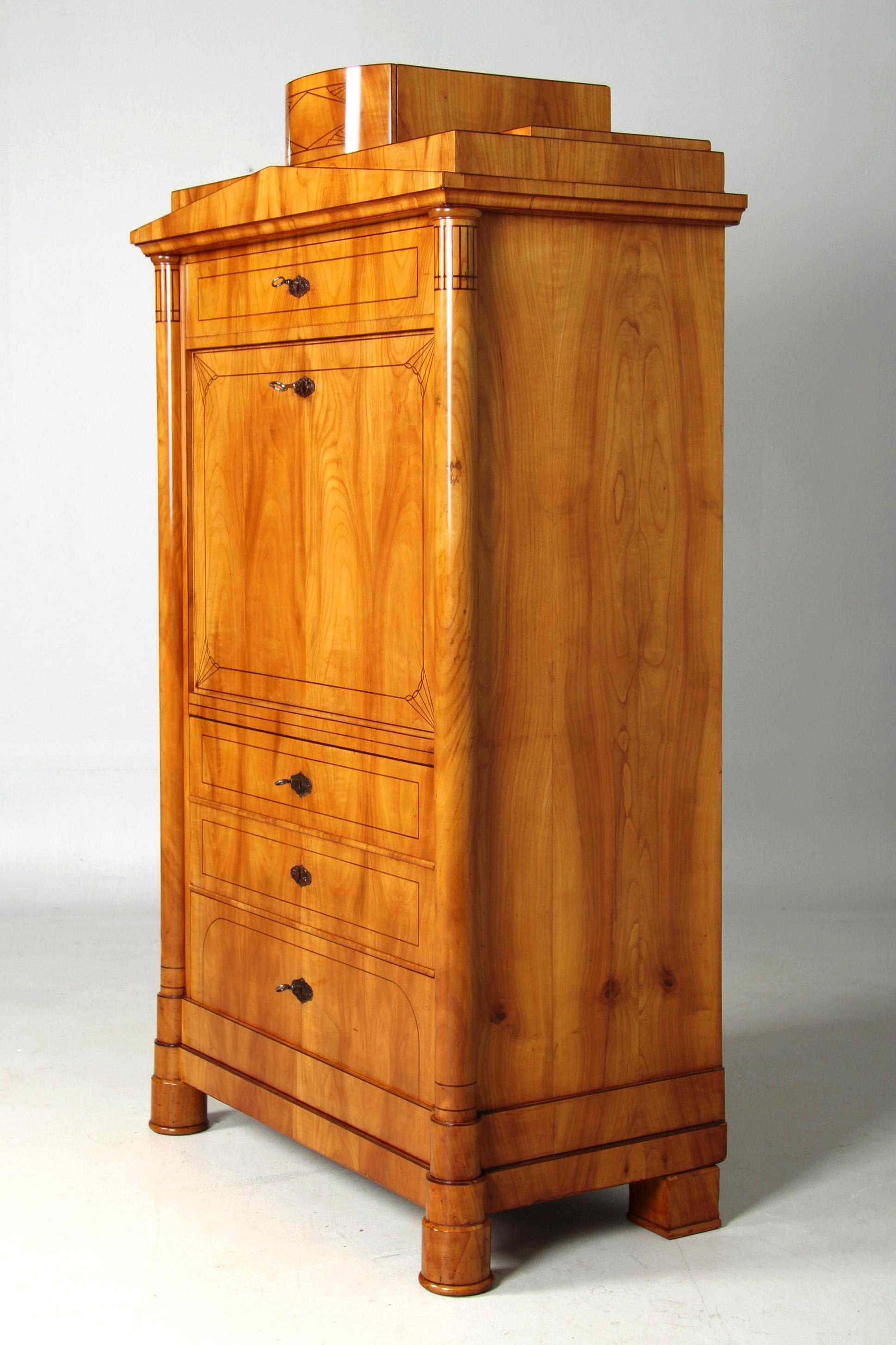 Segreteria Biedermeier austriaca del XIX secolo, ciliegio e frassino ungherese, 1830 ca. in vendita 2