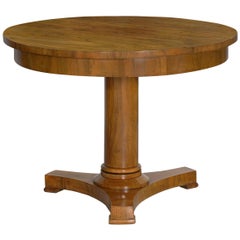 19th Century Austrian Biedermeier Walnut Antique Round Center Table