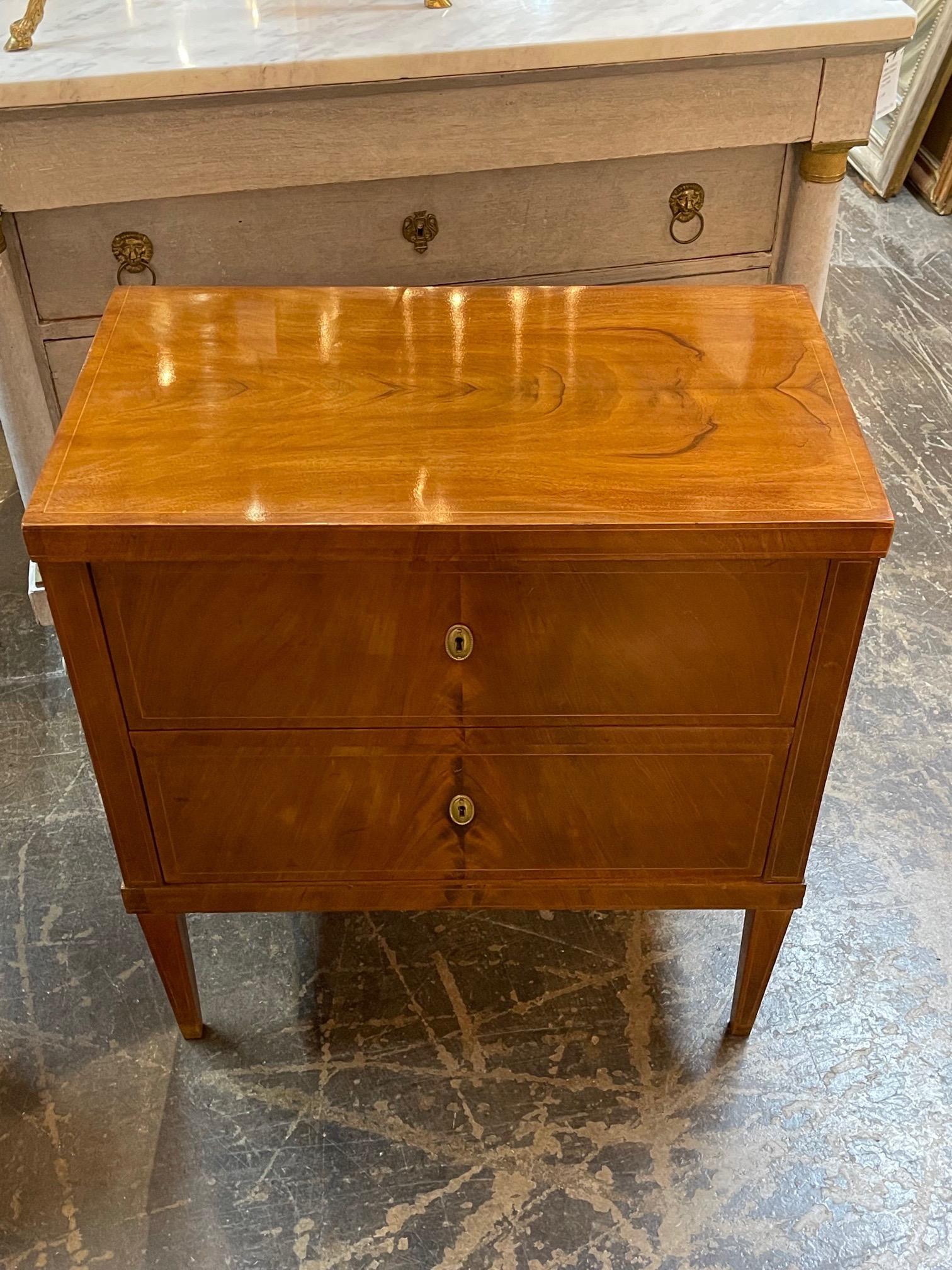 19th Century Austrian Biedermeier Walnut Bedside Table In Good Condition In Dallas, TX