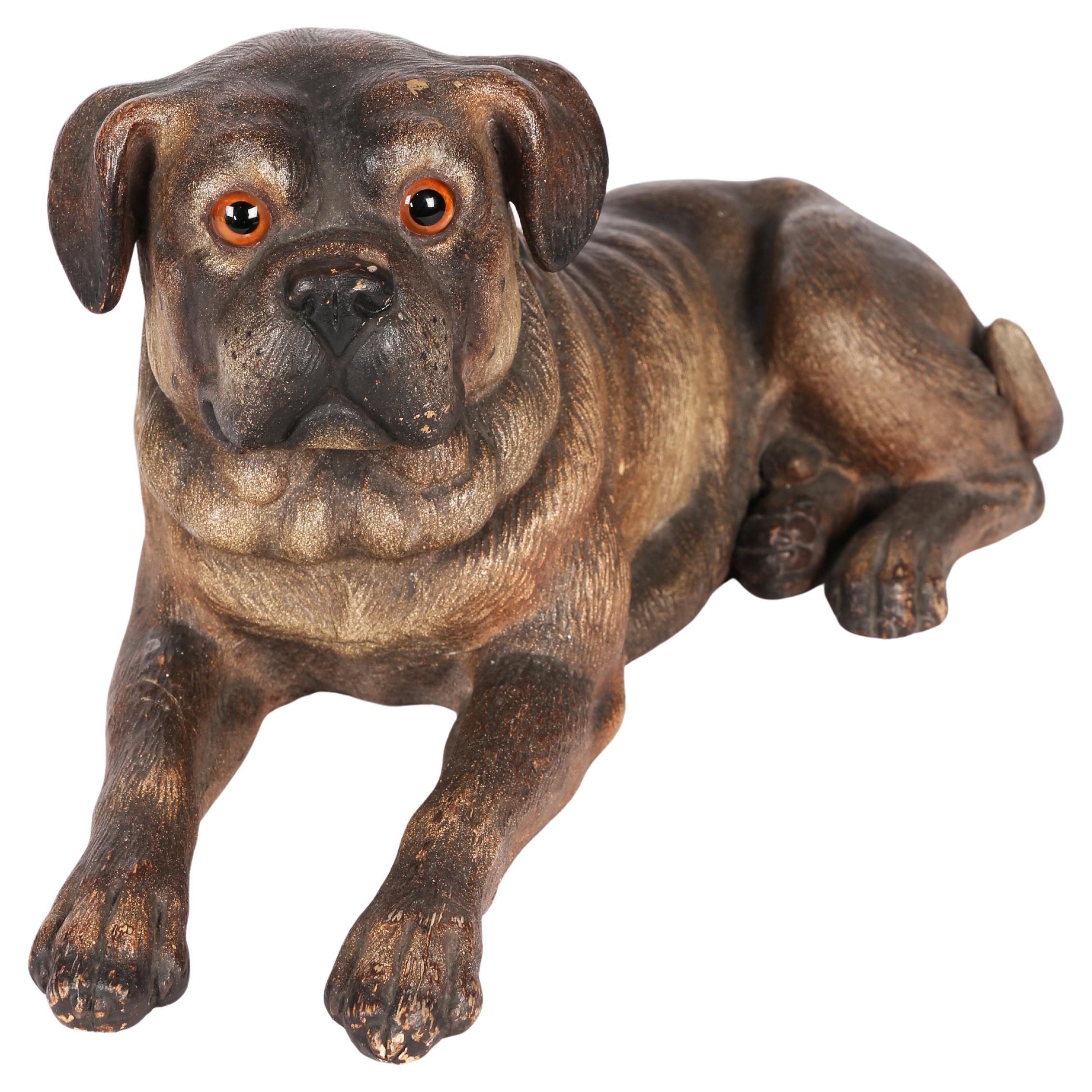 Scultura di cane in terracotta austriaca del XIX secolo, dipinta a freddo