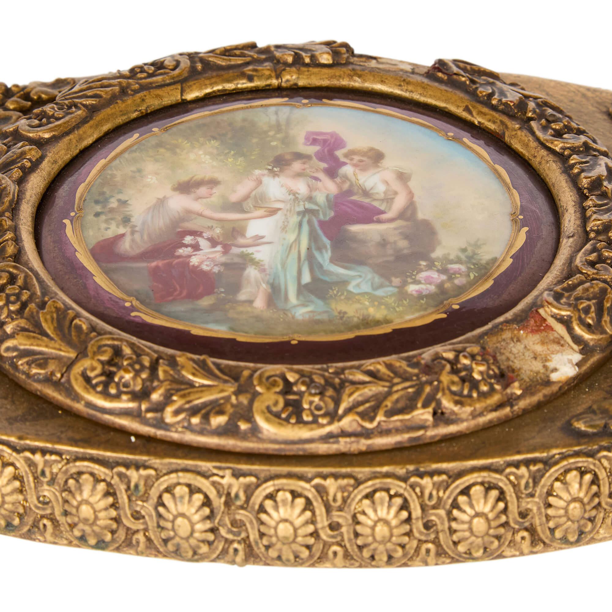 Centre de table autrichien en bois doré du XIXe siècle avec plaques en porcelaine Royal Vienna Porcelain en vente 1