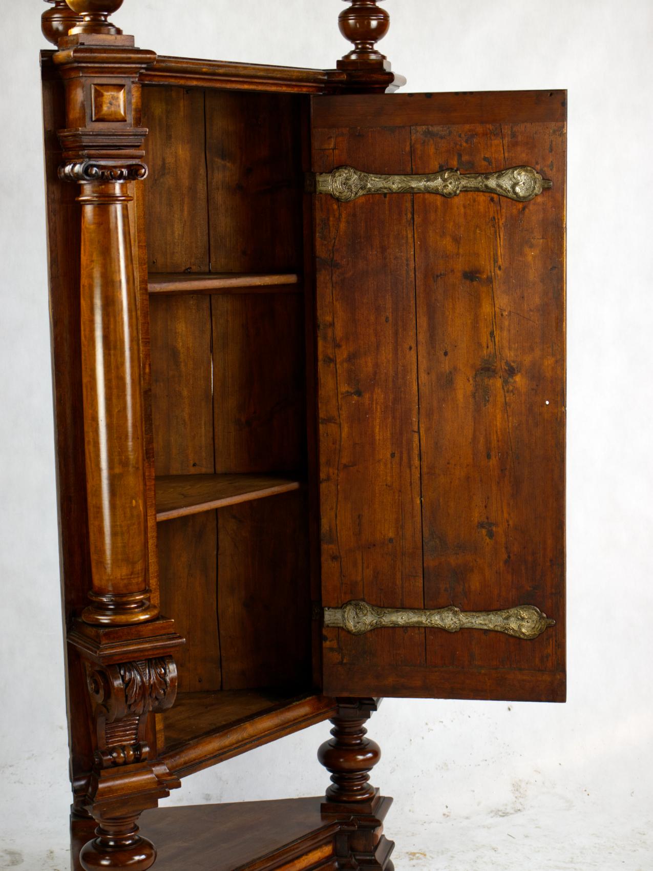 19th Century Austrian Hand Carved Baroque Corner Cabinet For Sale 6