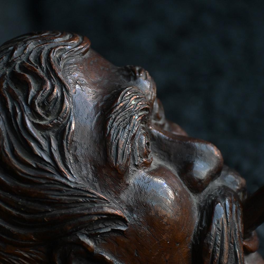 Arte popolare Portacandele da parete di arte popolare austriaca del XIX secolo intagliato a mano in vendita