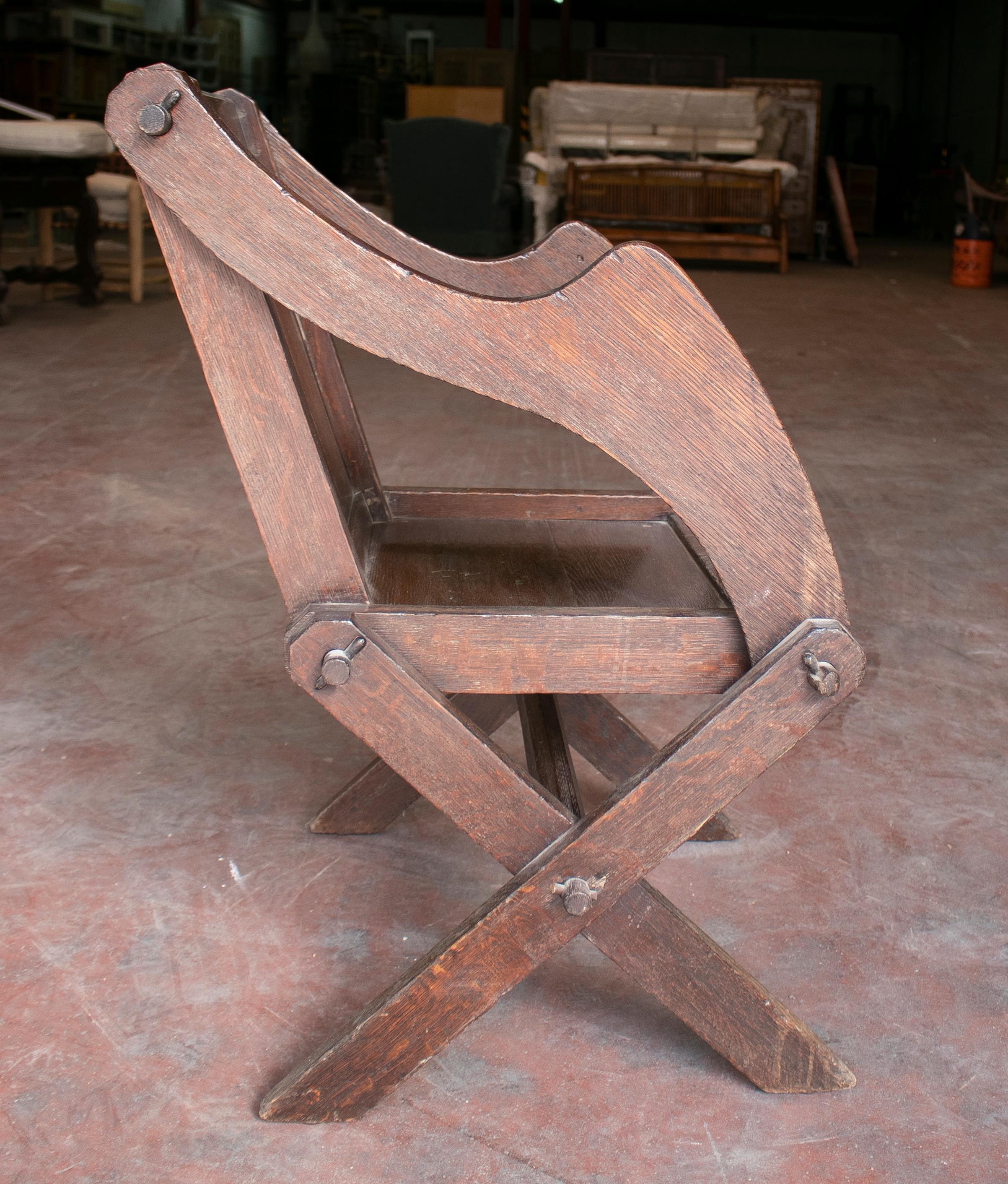 19th Century Austrian Hand Carved Oak Armchair For Sale 2