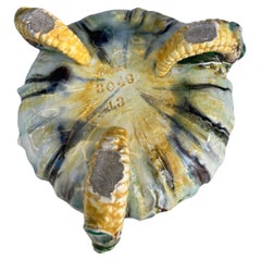 Soupière autrichienne du XIXe siècle en majolique avec citrouille et maïs