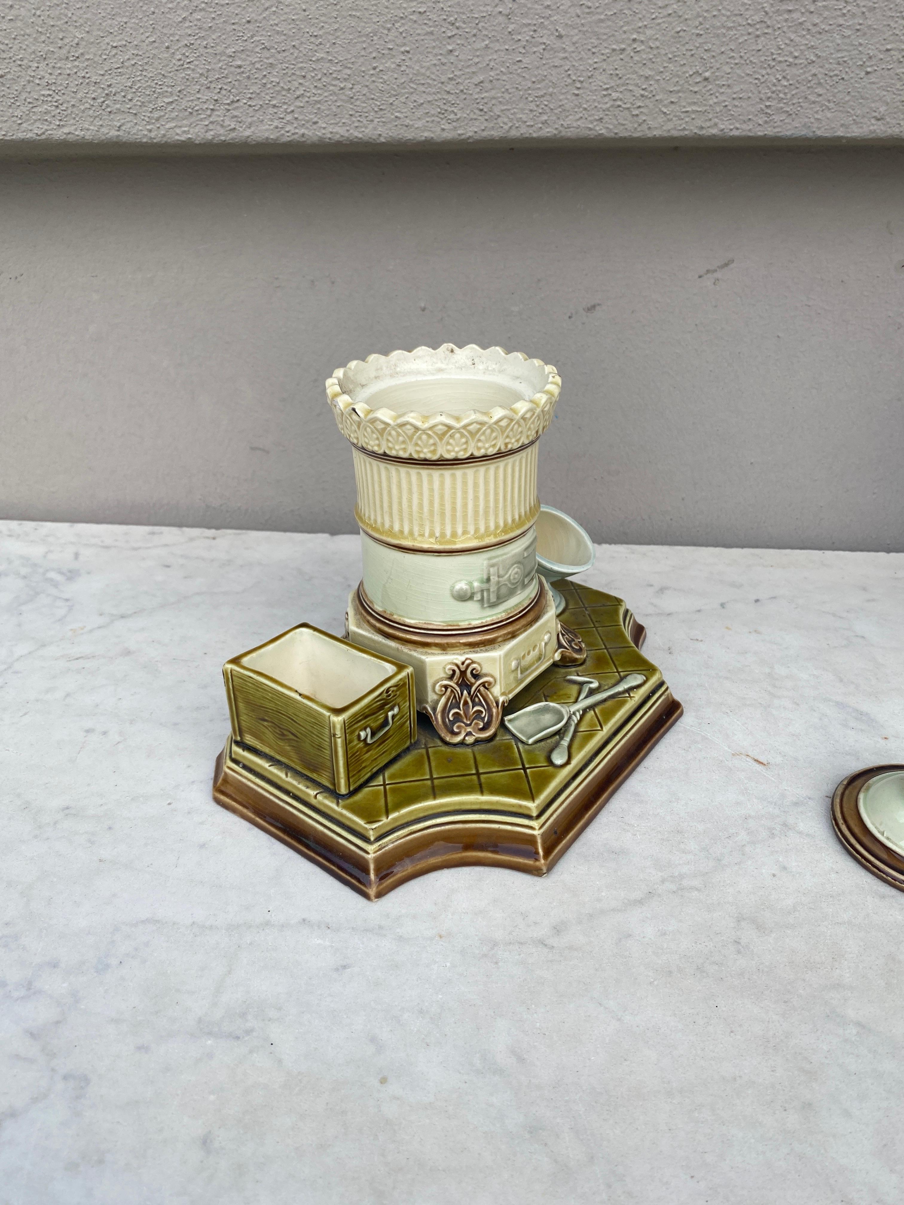 Set di affumicatori in maiolica austriaca del XIX secolo In condizioni buone in vendita a Austin, TX