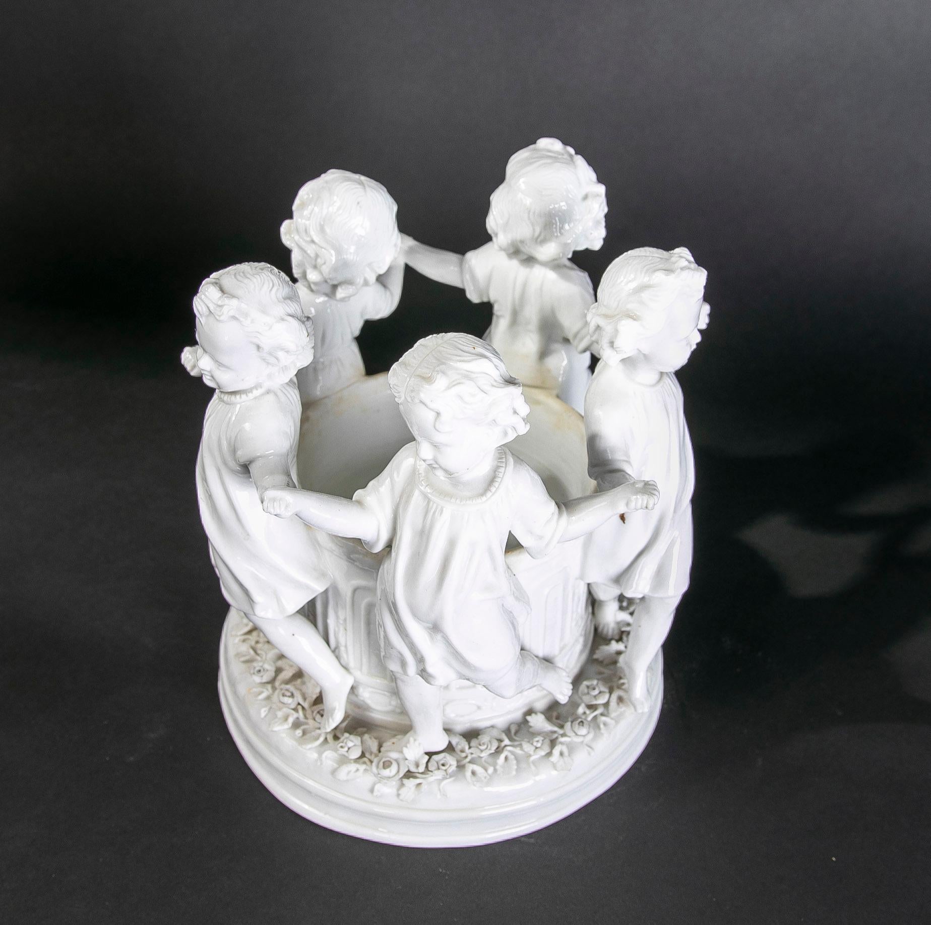 19th Century Austrian Porcelain Sculptural Set in White with Children For Sale 1
