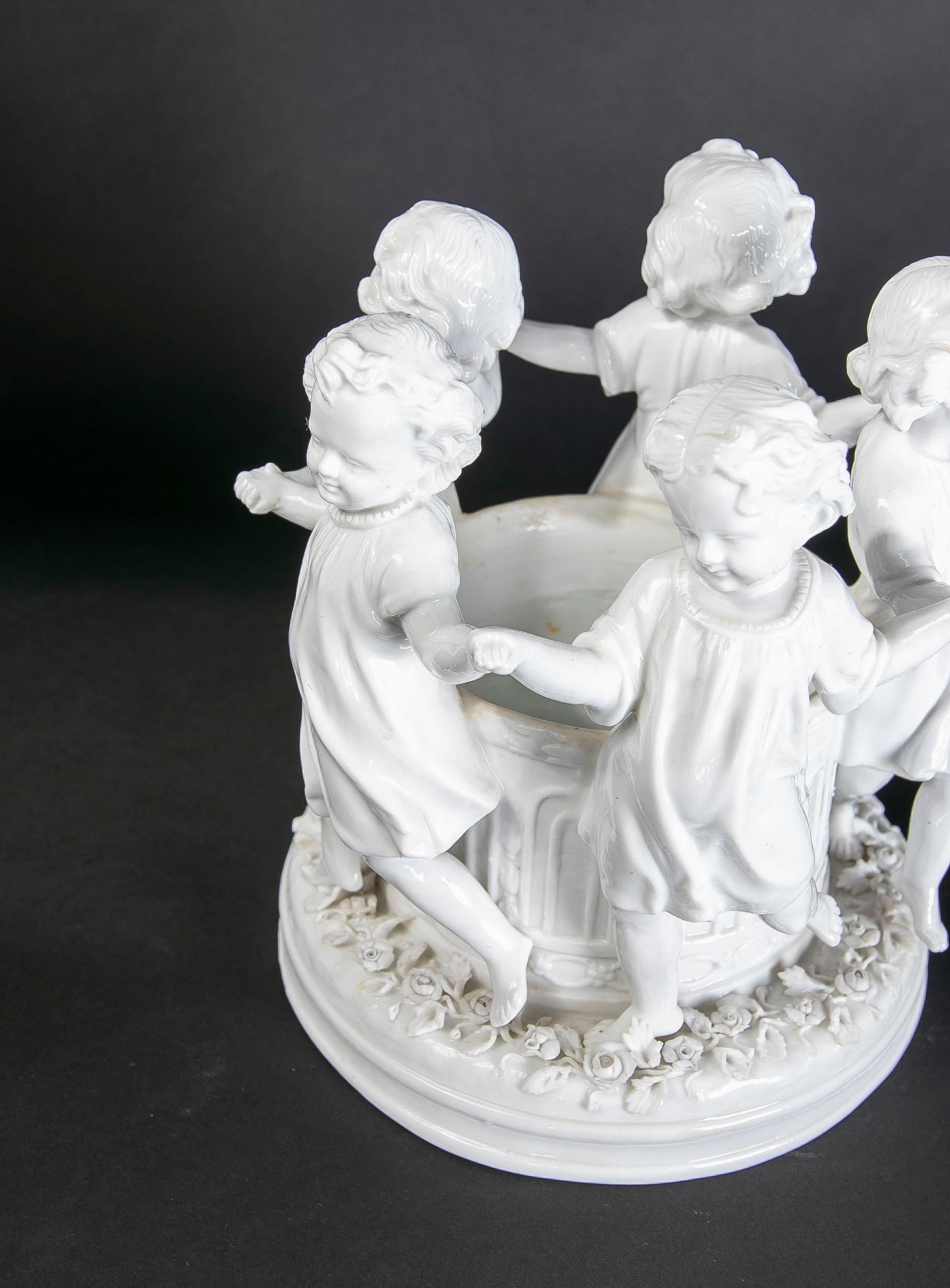 19th Century Austrian Porcelain Sculptural Set in White with Children For Sale 4