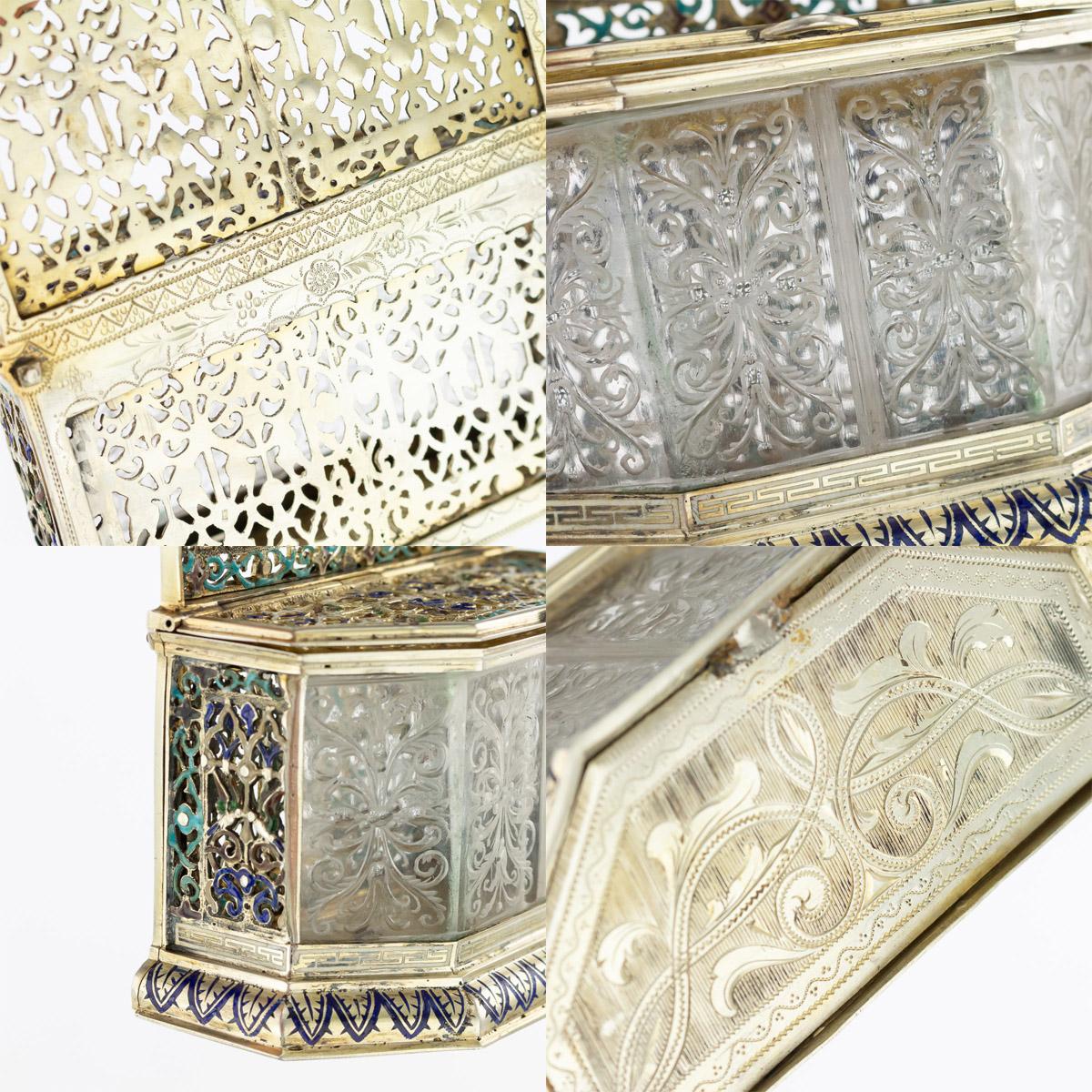 Austrian Solid Silver-Gilt and Enamel Reliquary by Rudolf Linke, circa 1890 For Sale 8