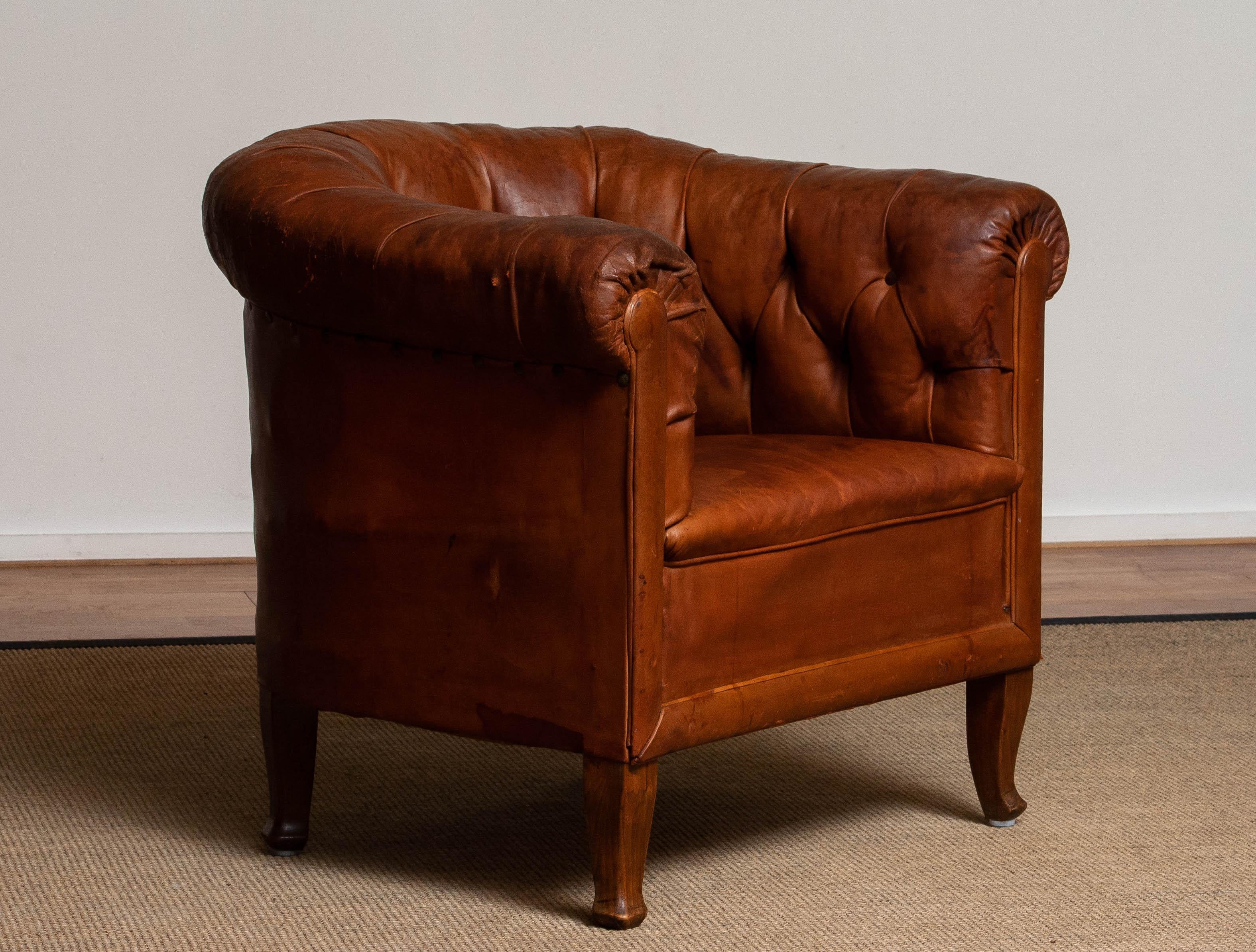 19th Century Authentic Swedish Chesterfield Model Tan Brown Tufted  Cigar Chair In Good Condition In Silvolde, Gelderland