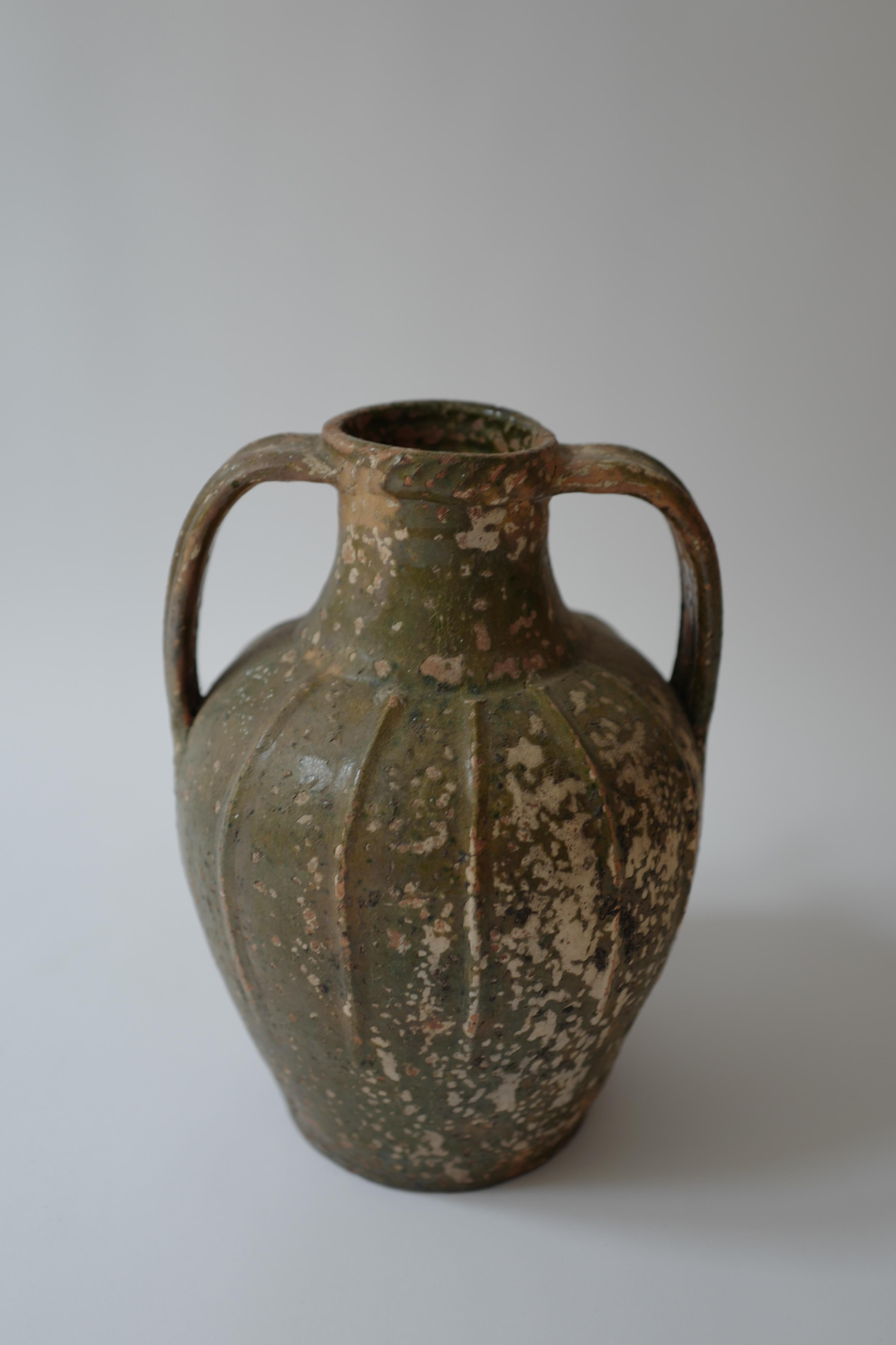 18th Century Green Auvergne France Walnut Oil Jar Pot For Sale 1