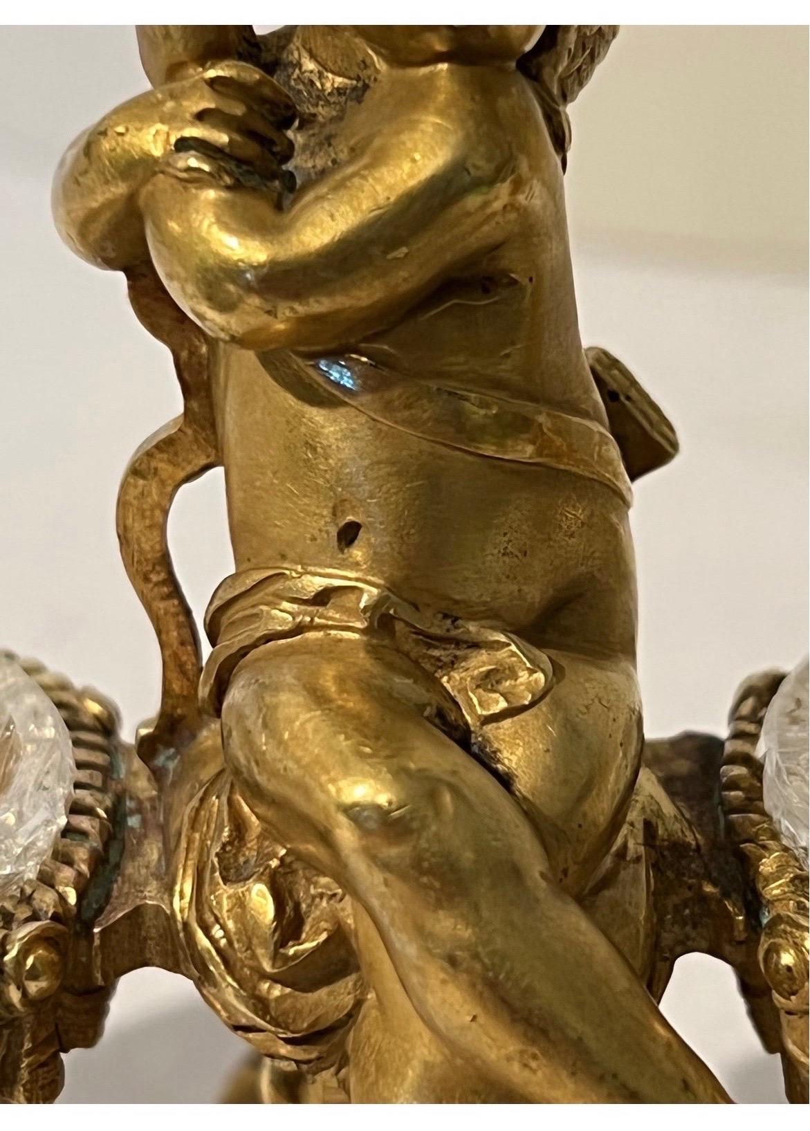 Paire de salières doubles en bronze doré et cristal de Baccarat du 19ème siècle en vente 3
