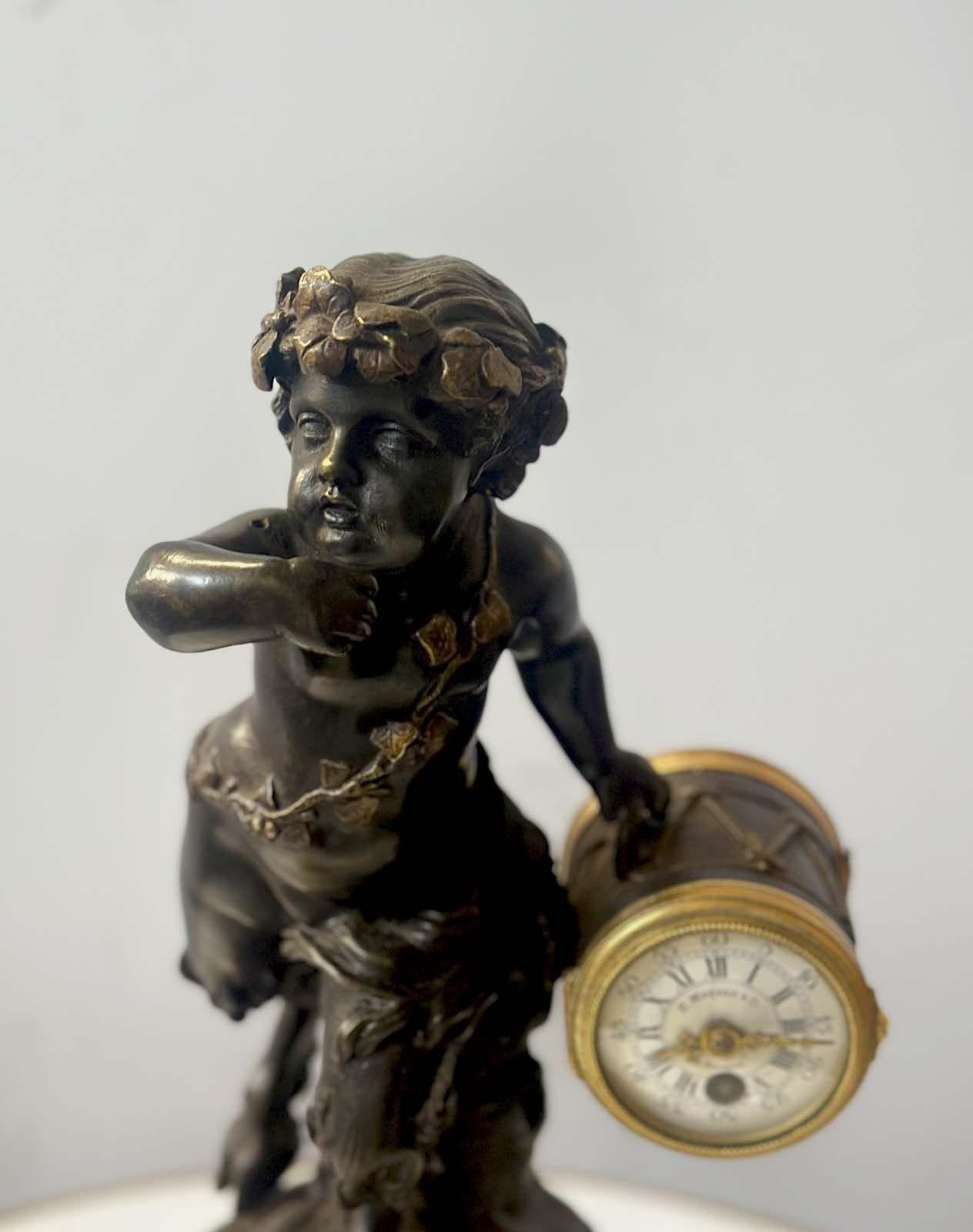 Bacchantische Faun-Skulptur-Uhr aus dem 19. Jahrhundert von H. Moyson im Zustand „Gut“ im Angebot in Los Angeles, CA