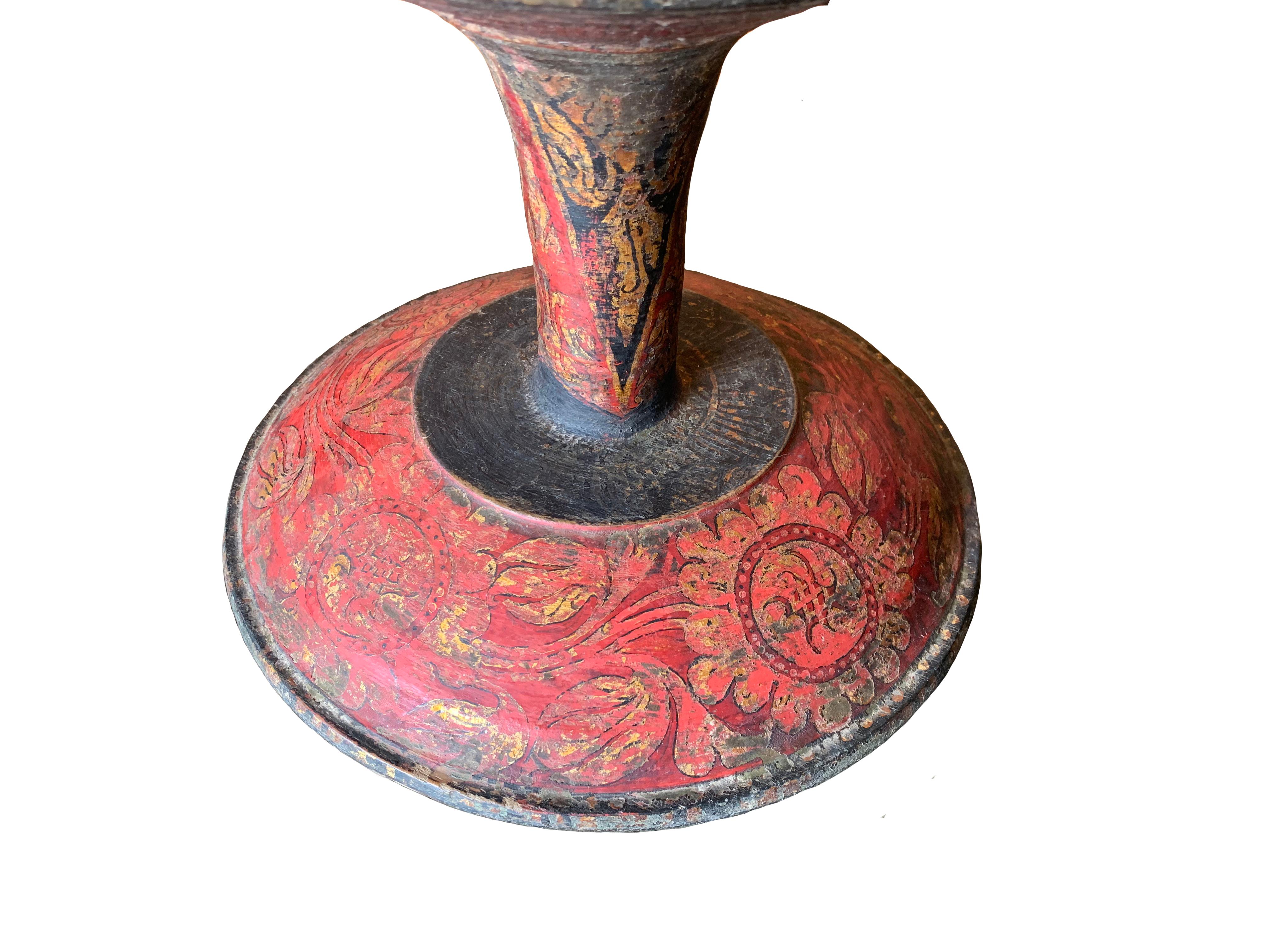 Balinesisches Angebotstablett / Schale „Dulang“ mit Blumenmotiv aus dem 19. Jahrhundert (Sonstiges) im Angebot