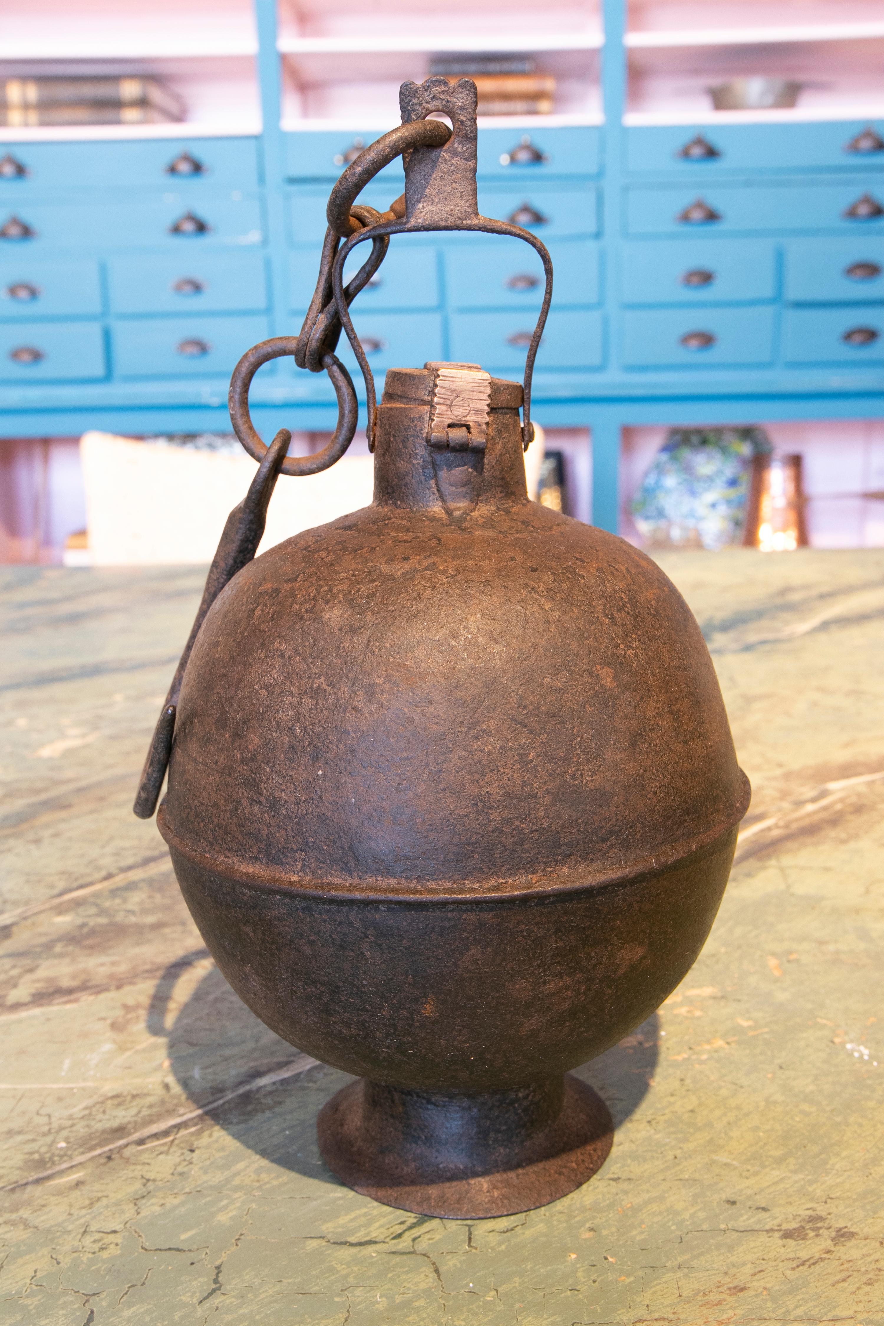 19th Century Ball-Shaped Iron Box with Hook for Hanging and a Lock For Sale 1