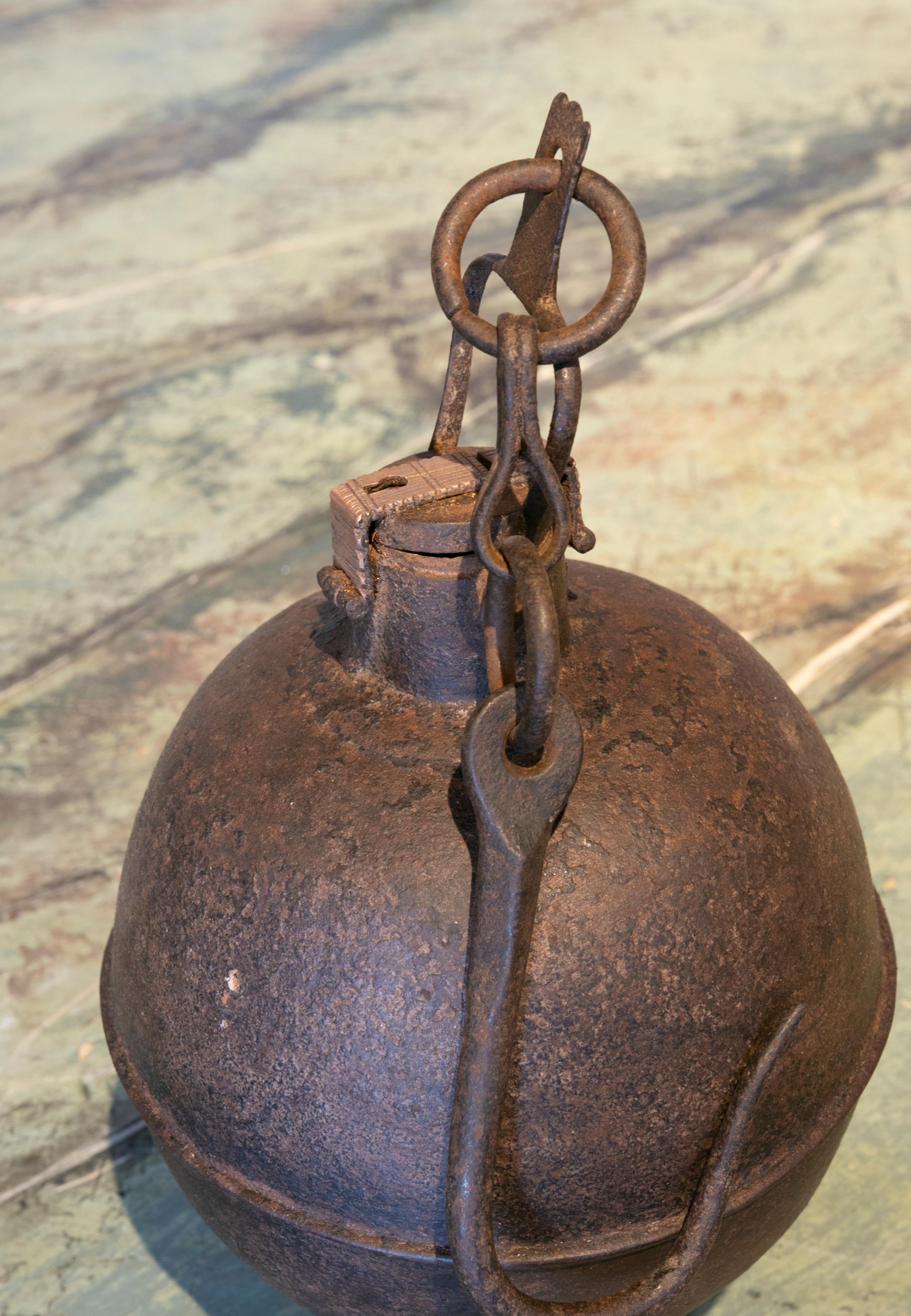 19th Century Ball-Shaped Iron Box with Hook for Hanging and a Lock For Sale 5