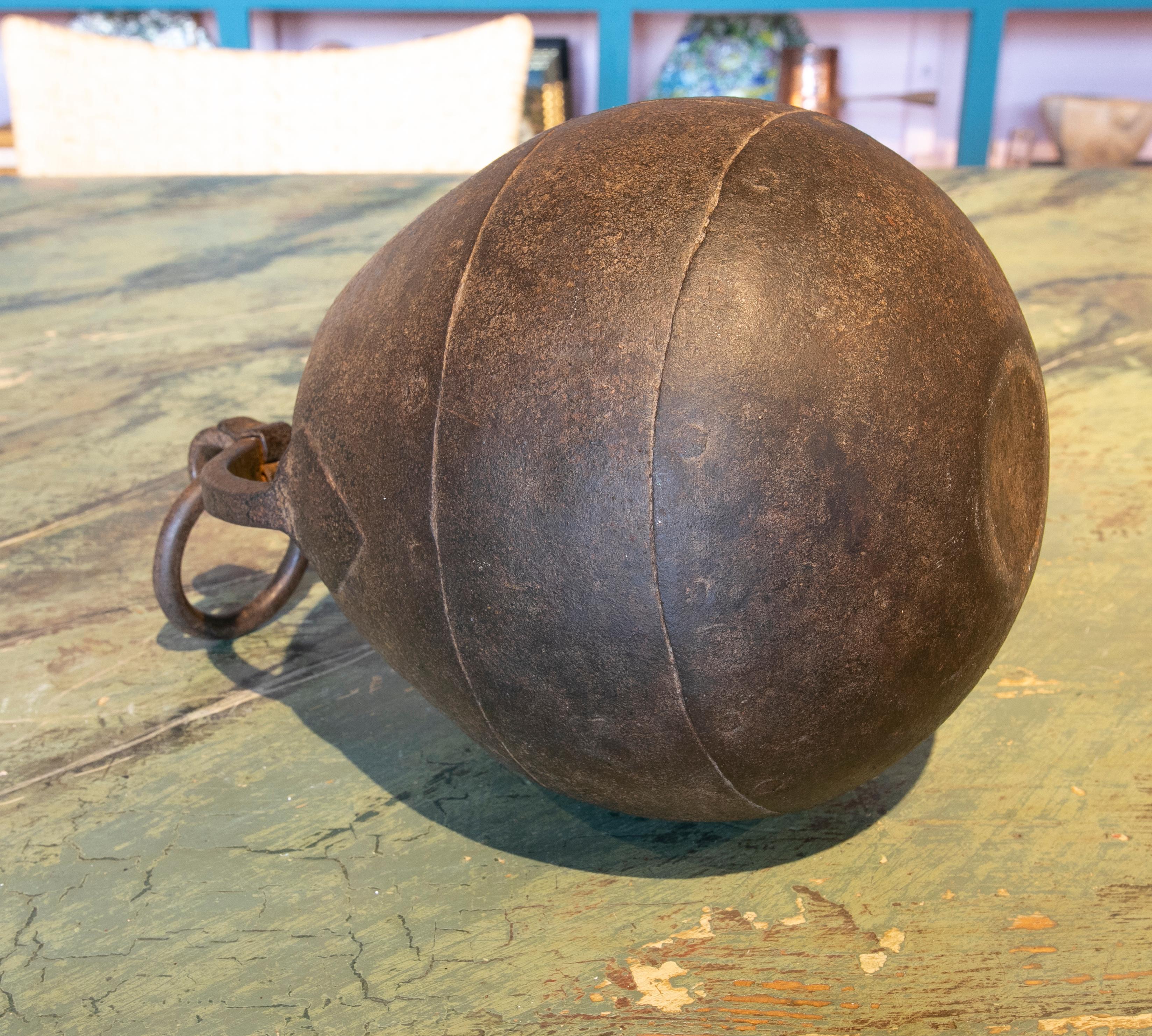 19th Century Ball-Shaped Iron Box with Hook for Hanging For Sale 2