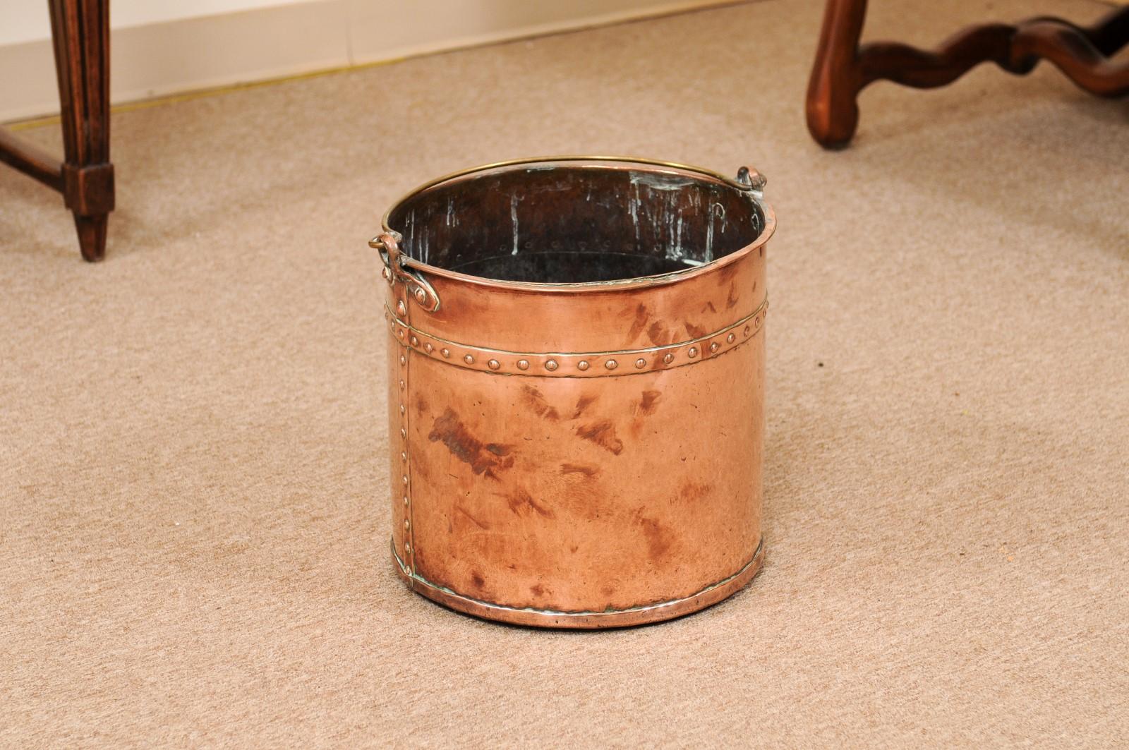  19th Century Banded Copper Bucket with Brass Handle In Good Condition For Sale In Atlanta, GA