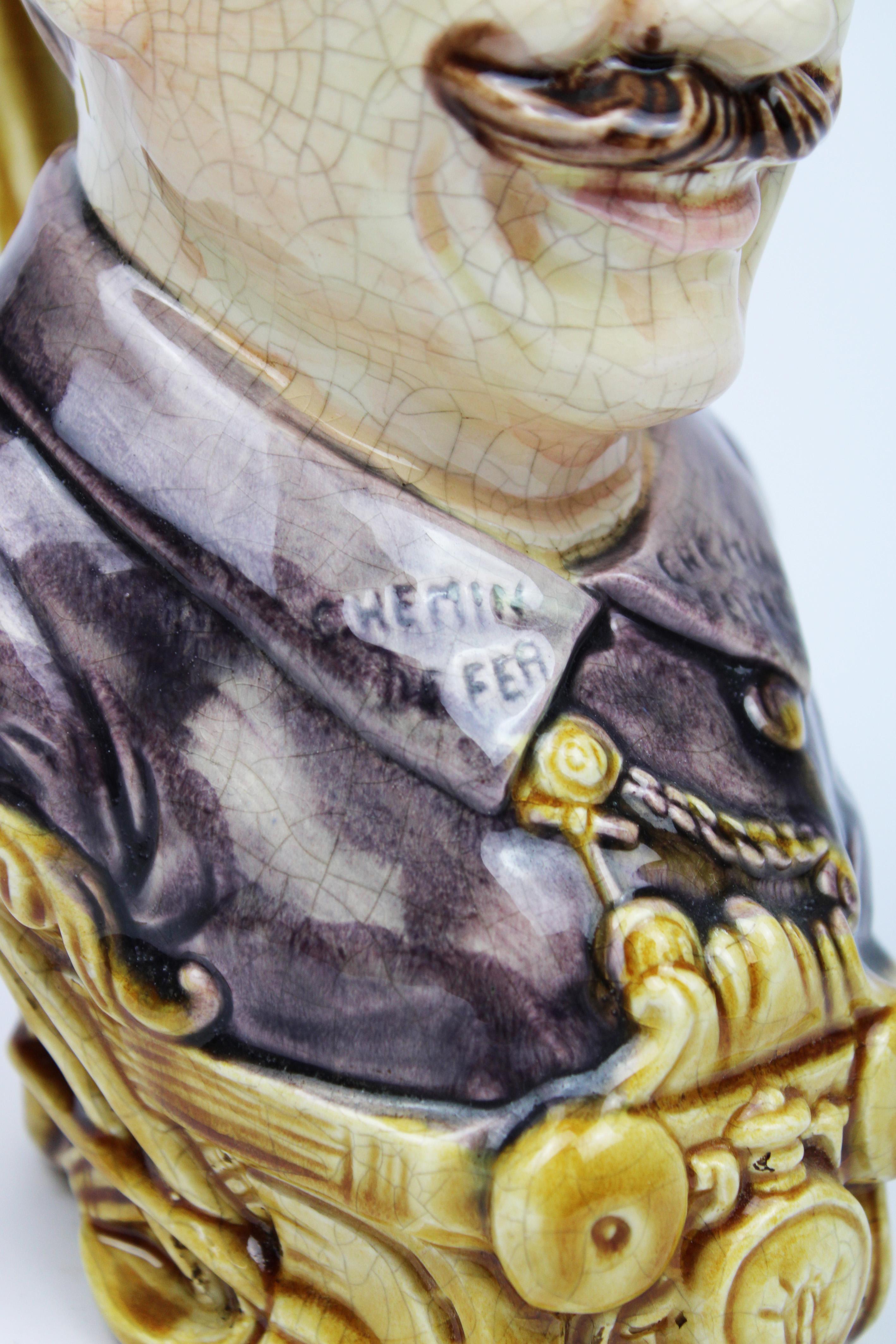 Céramique 19ème siècle Barbotine Majolica Water Pitcher Chef de Gare by Onnaing France en vente