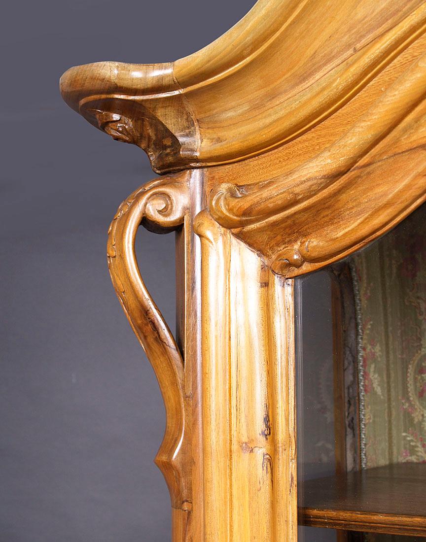 19th Century Baroque Carved Vitrine In Good Condition For Sale In Liverpool, GB