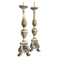 Torchères italiennes de style néo-baroque du XIXe siècle, laquées crème et en bois doré