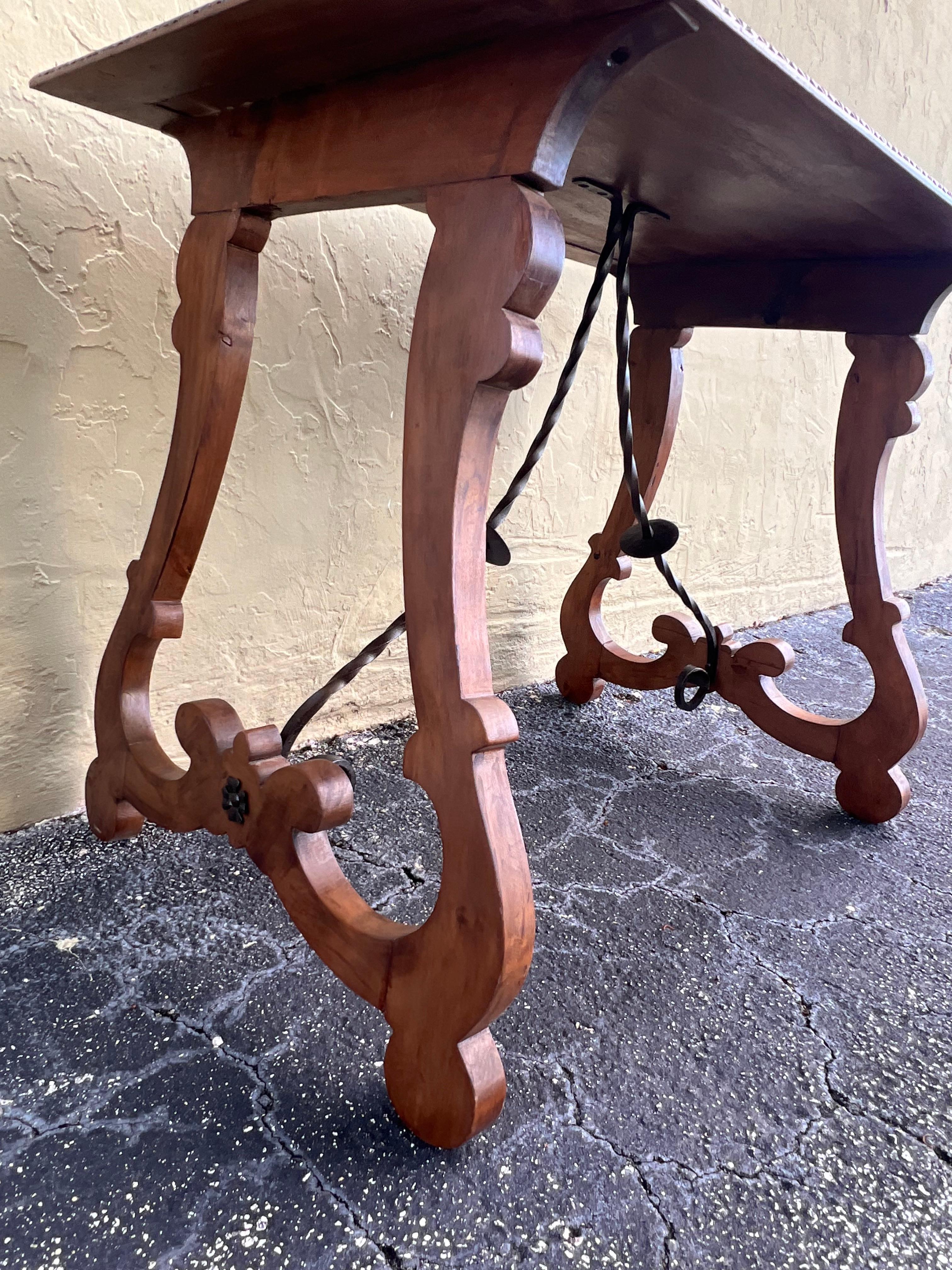 19th Century Baroque Spanish Side Table with Ebonized Top and Lyre Legs For Sale 5