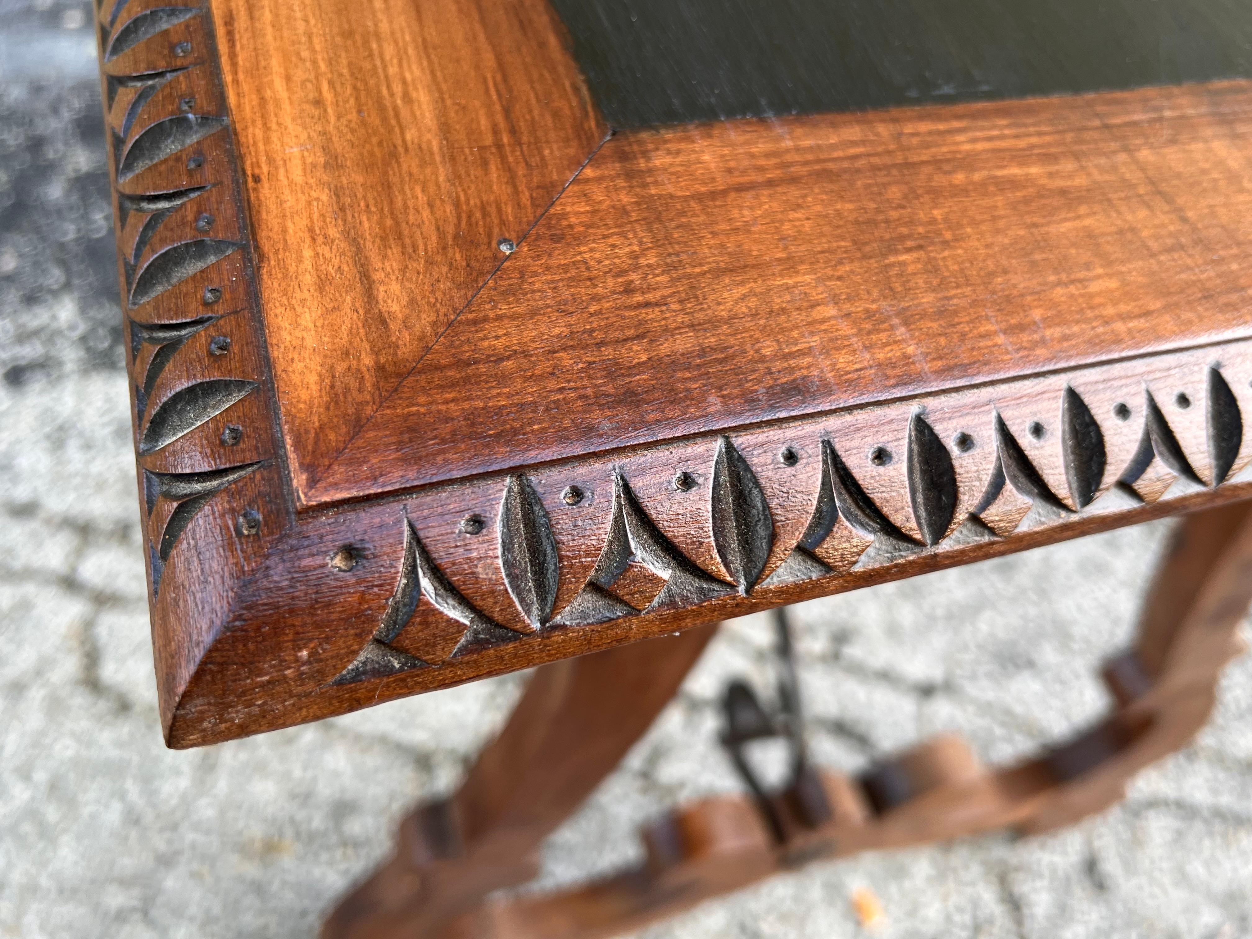 19th Century Baroque Spanish Side Table with Ebonized Top and Lyre Legs For Sale 3