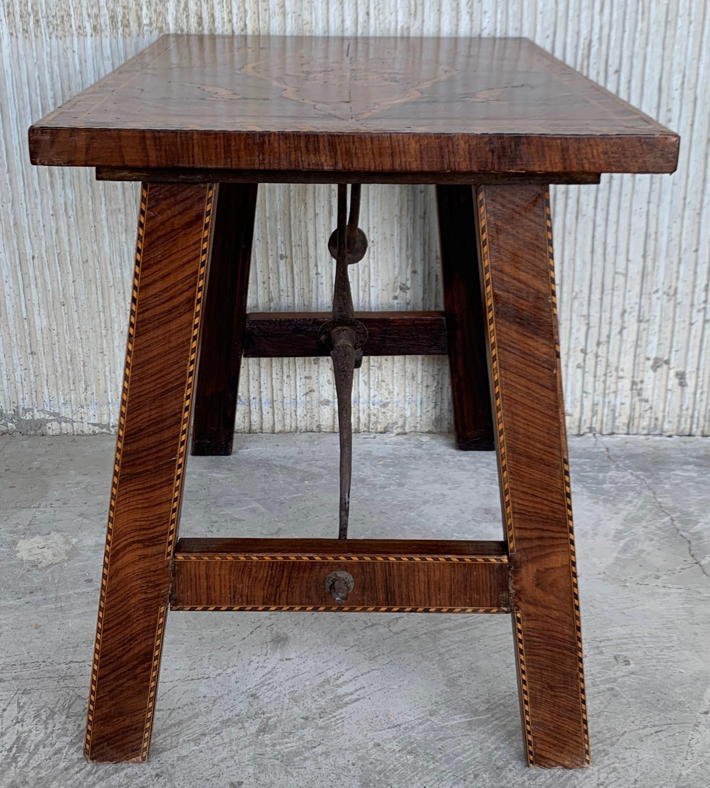 19th Century Baroque Spanish Side Table with Marquetry Top and Legs In Good Condition In Miami, FL