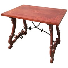 Table d'appoint baroque espagnole du 19ème siècle avec plateau en marqueterie et pieds en forme de lyre