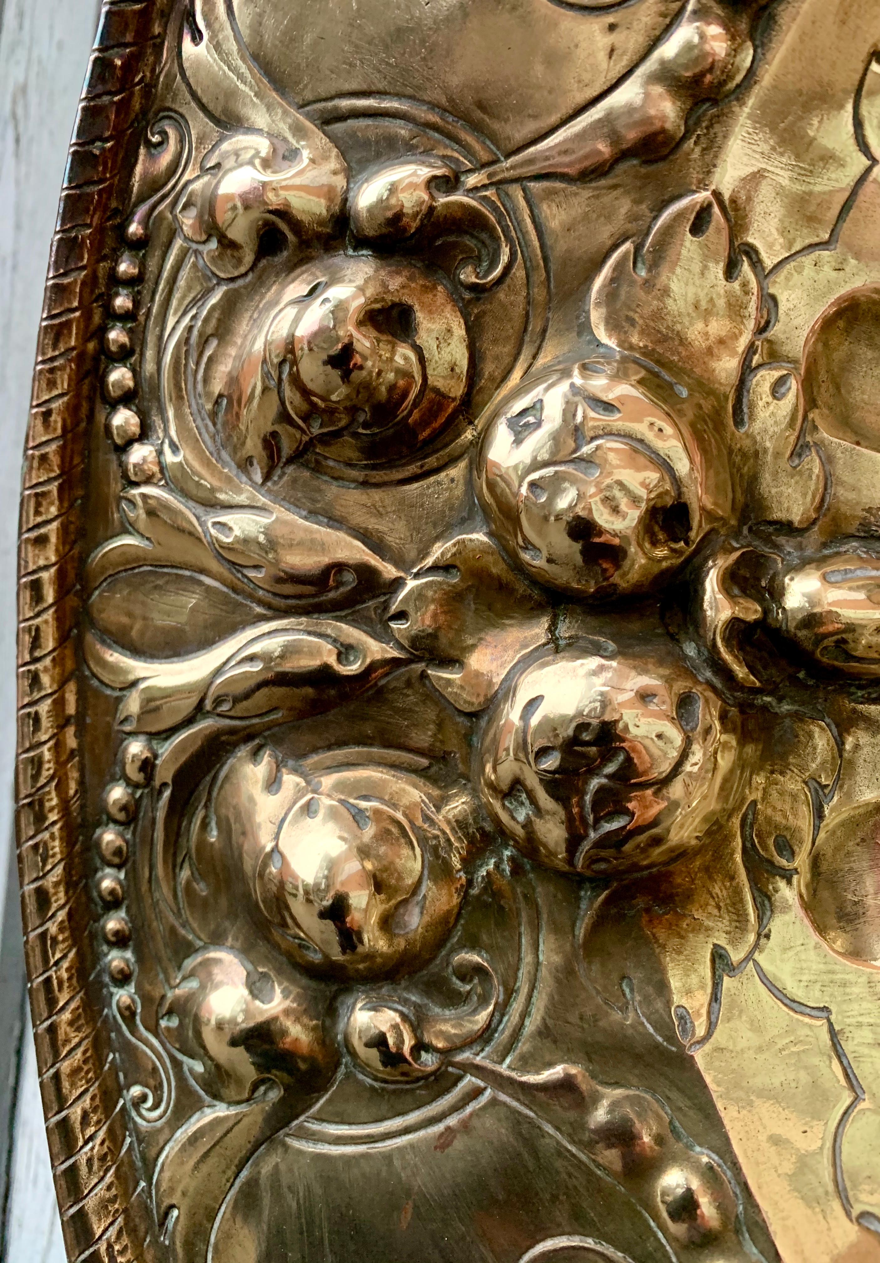 Baptismal-Platte aus Messing im Barockstil des 18. Jahrhunderts im Angebot 1