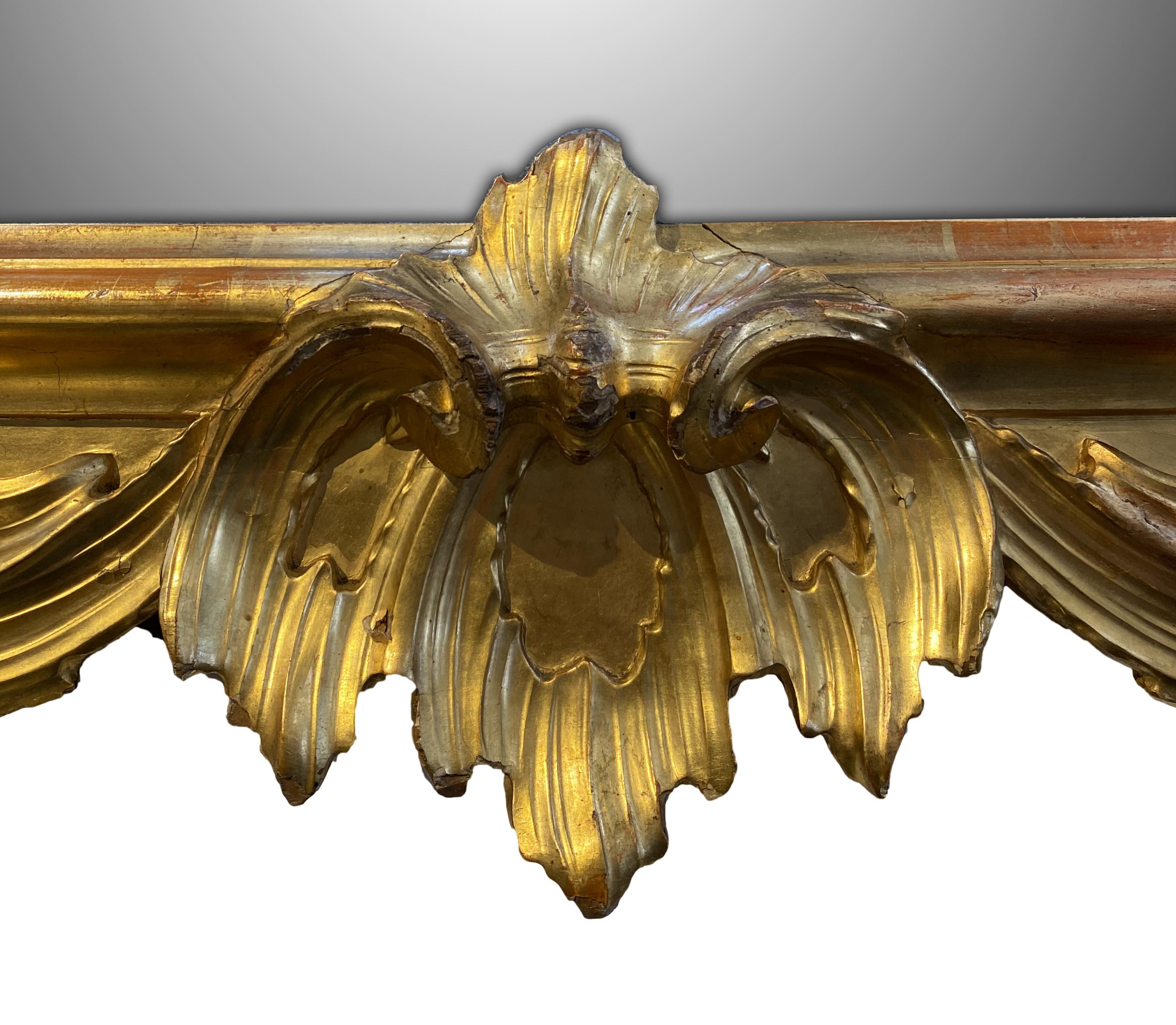 19th Century Baroque Style Carved Gold Gilt Mirror Lombardo Veneto circa 1810 For Sale 3