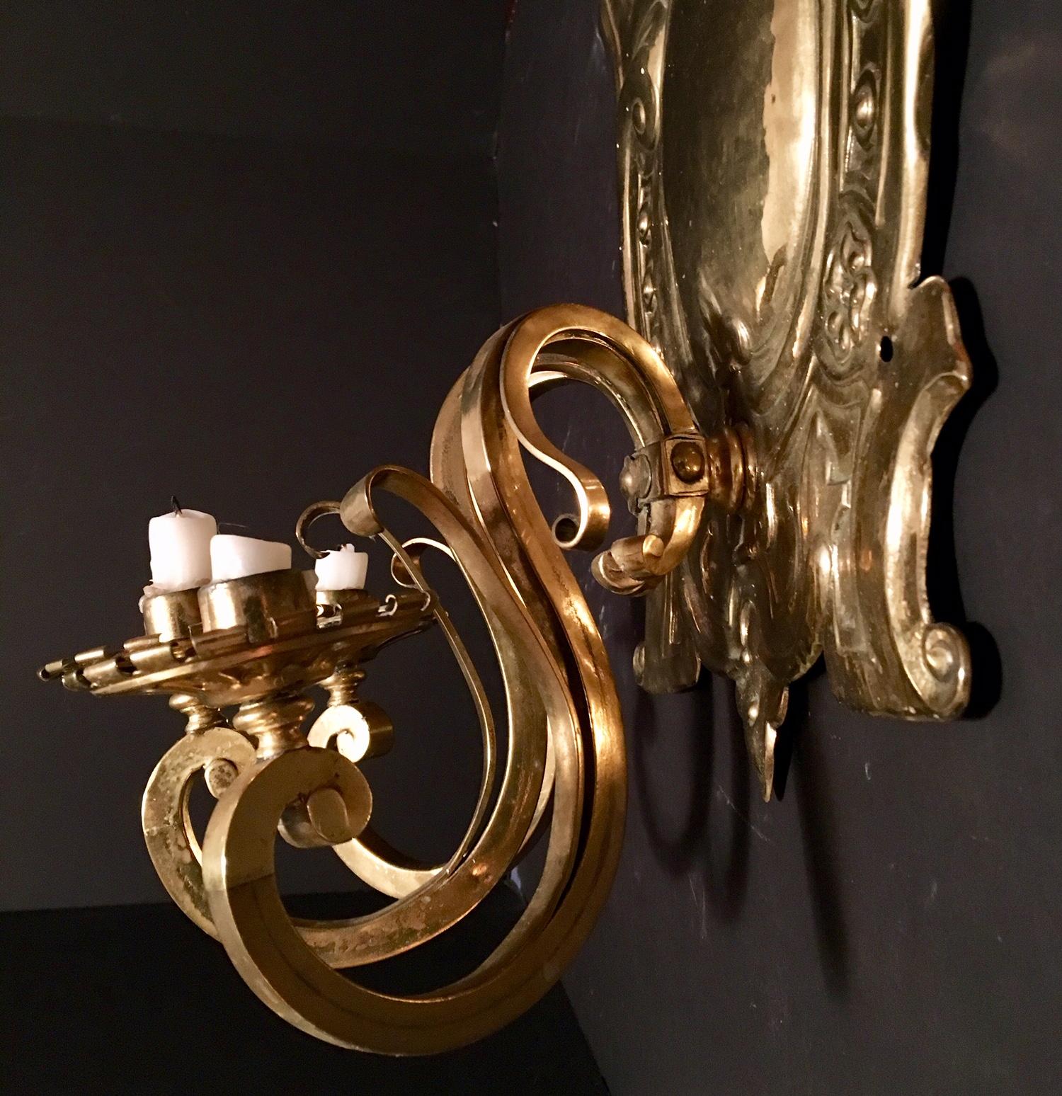 Aplique sueco de tres luces de latón, estilo barroco, siglo XIX en venta 6